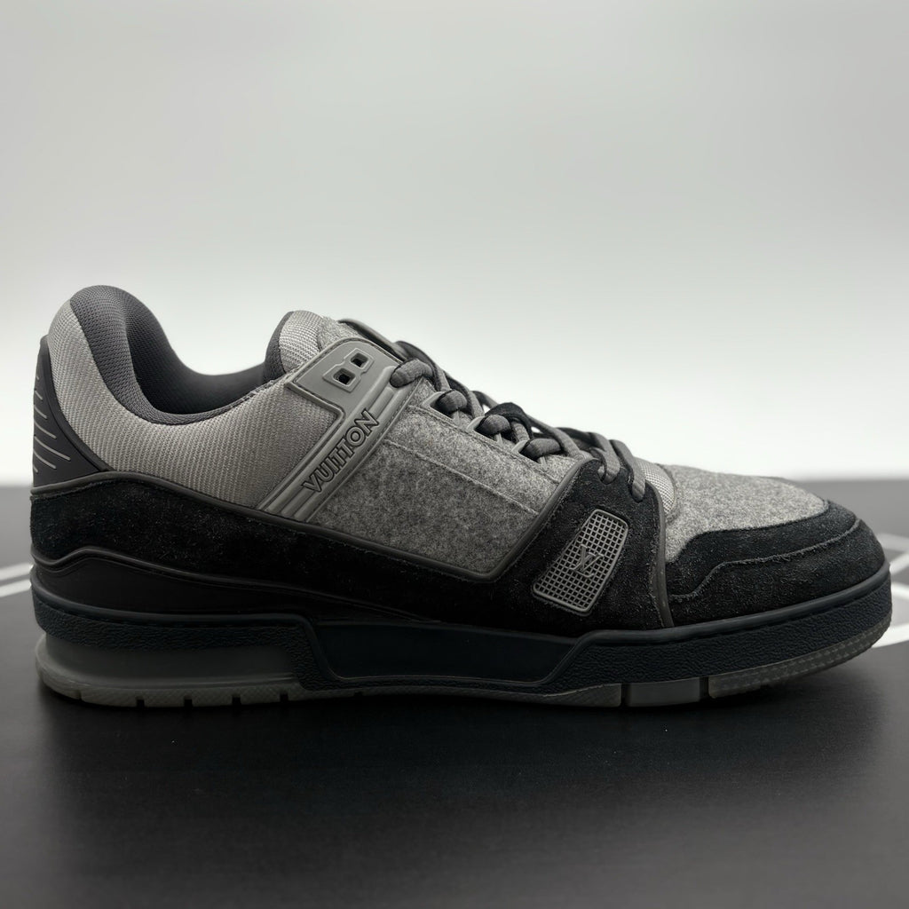 Size 9.5 LV (10.5-11 US) Louis Vuitton Trainer  ' Black Grey ' | SUPER CLEAN!