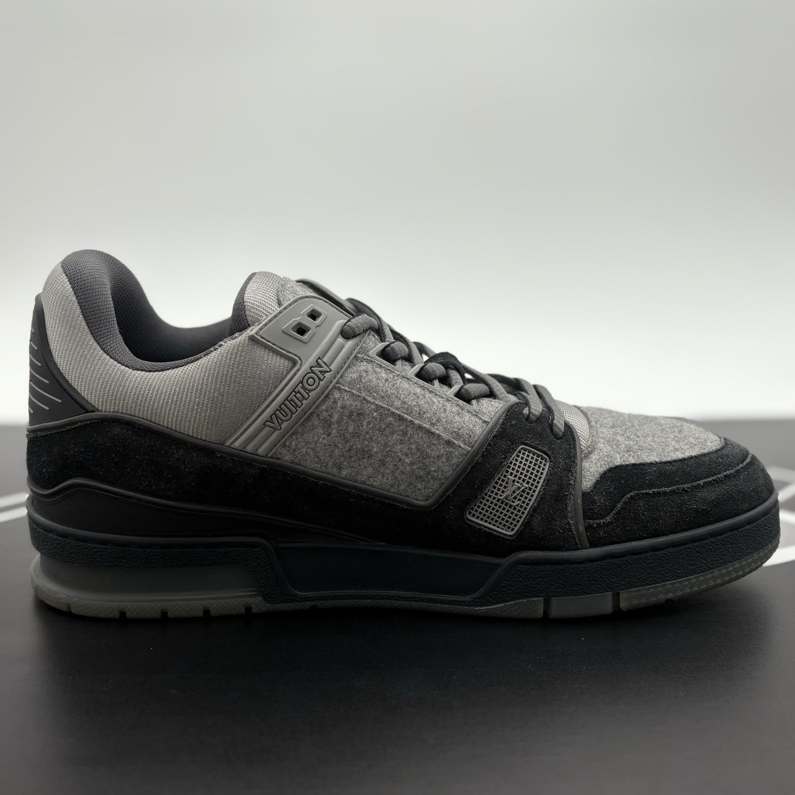 Size 9.5 LV (10.5-11 US) Louis Vuitton Trainer  ' Black Grey ' | SUPER CLEAN!