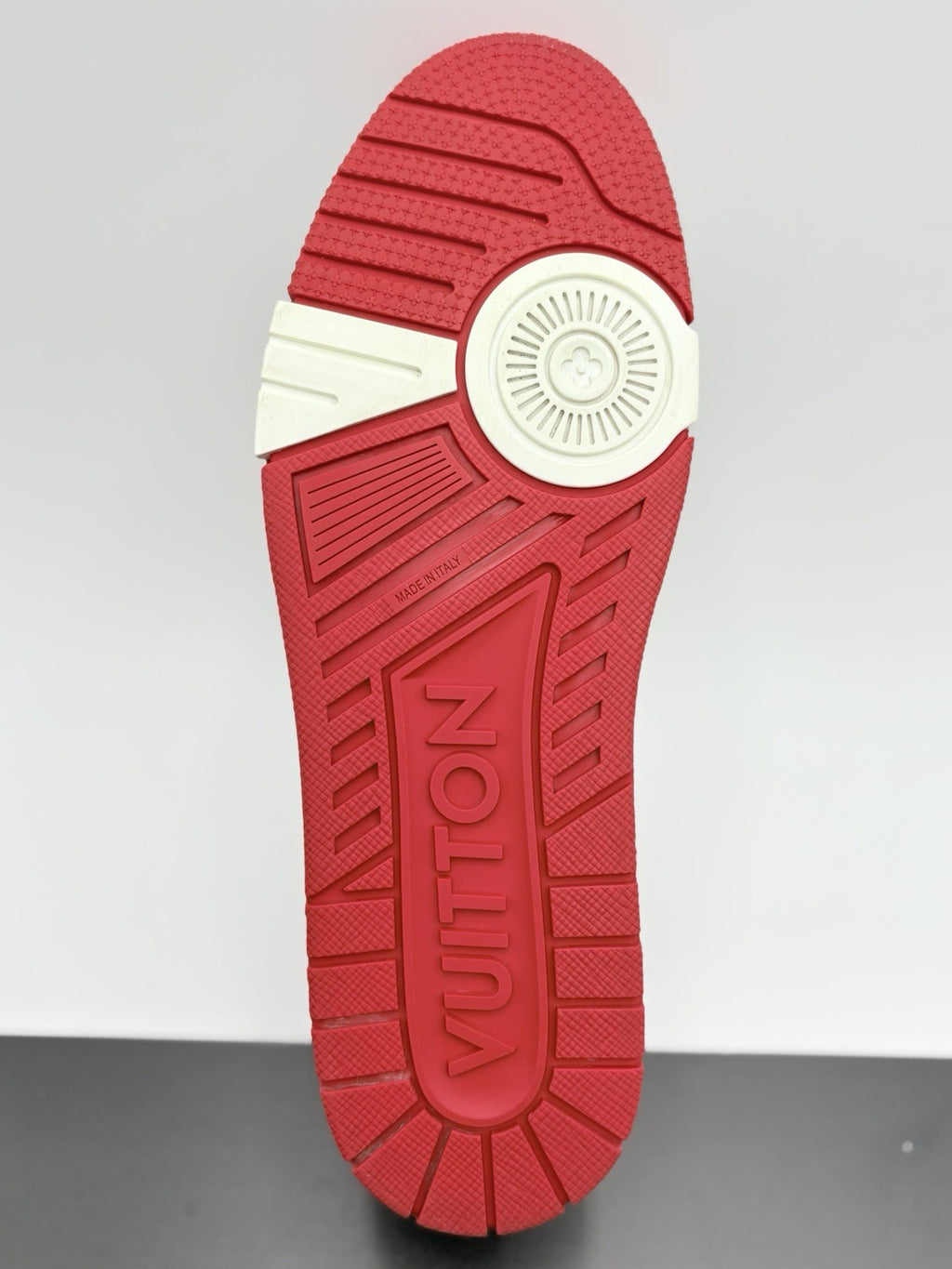 Size 10 LV (11-11.5 US ) Louis Vuitton Trainer ' White Red ' | SUPER CLEAN!
