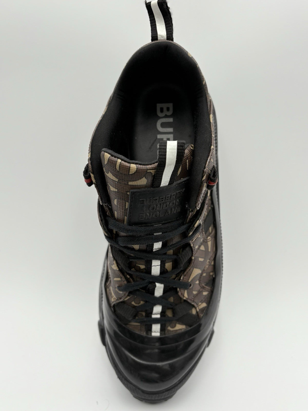 Size 40.5 (7.5 US) Burberry Arthur Low-Top  ' Monogram Print ' | GREAT CONDITION