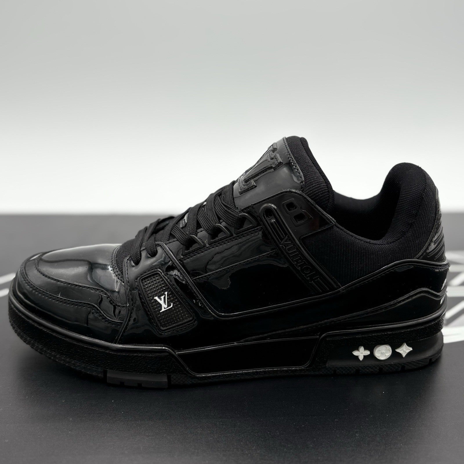 Size 6 LV (7-7.5 US) Louis Vuitton Trainer ' Patent Leather Black ' | GREAT COND