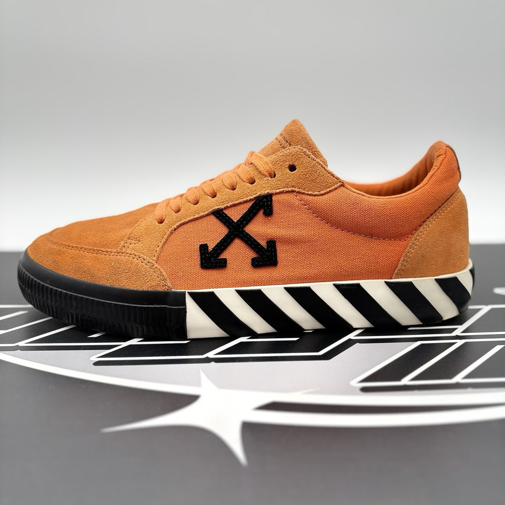 Size 44 (11 US) - Off White Vulcanized Low Orange Black ' | GOOD CONDITION!