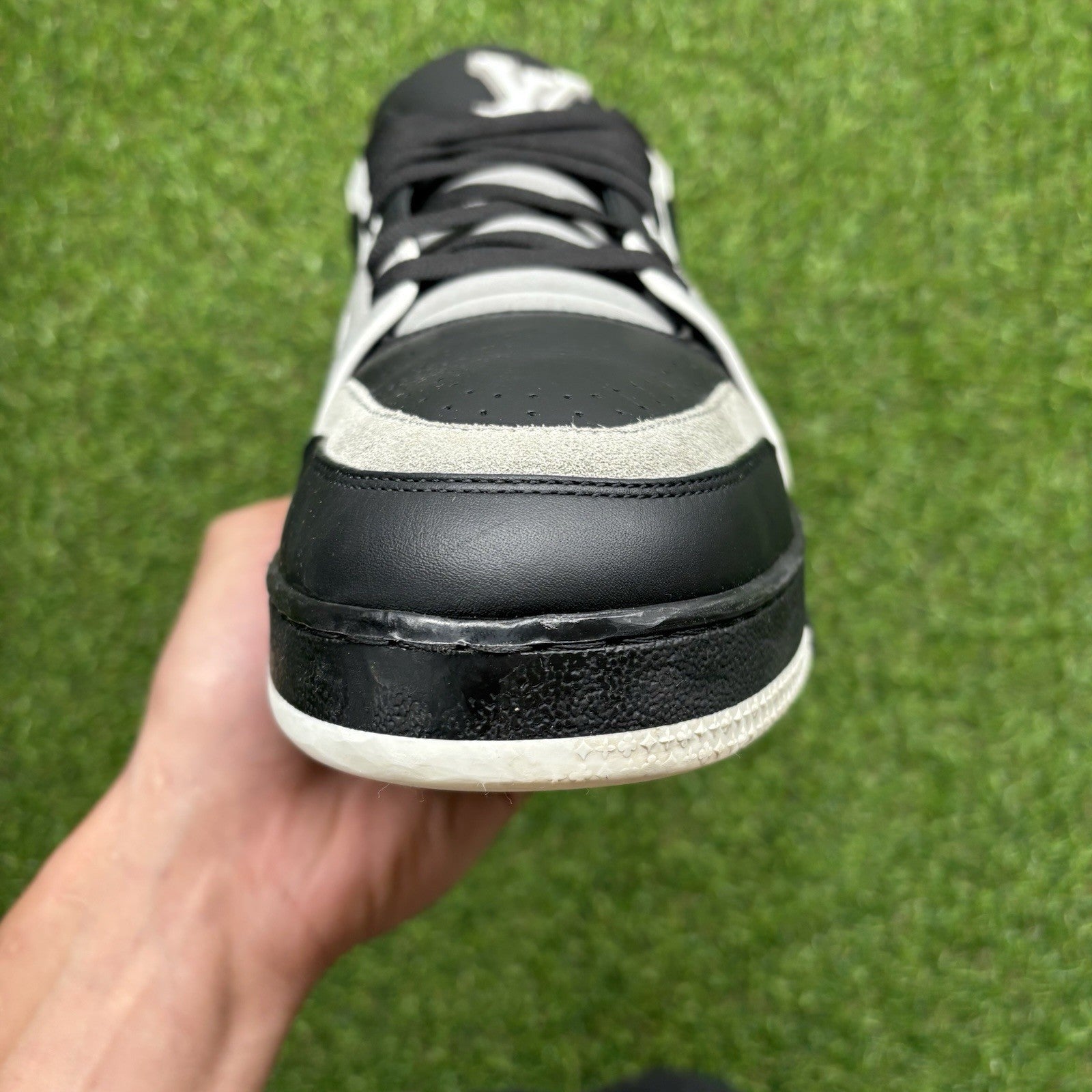 Size 8.5 LV (9.5-10 US) Louis Vuitton Trainer ' Black, Grey, White ' | GOOD!
