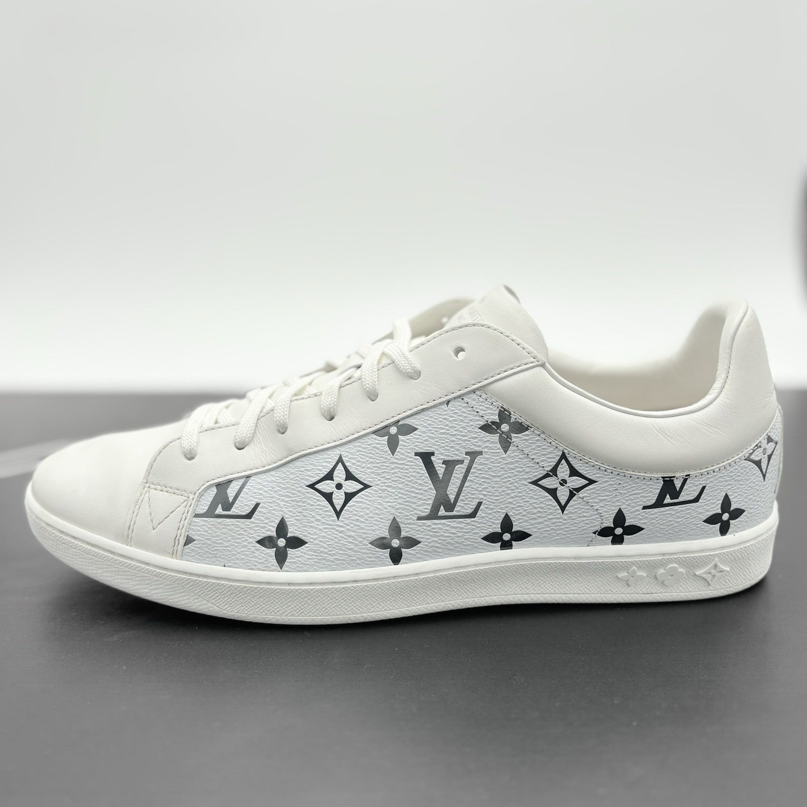 Size 9 LV (10-10.5 US) Louis Vuitton Monogram Luxembourg ' White ' | GOOD COND!