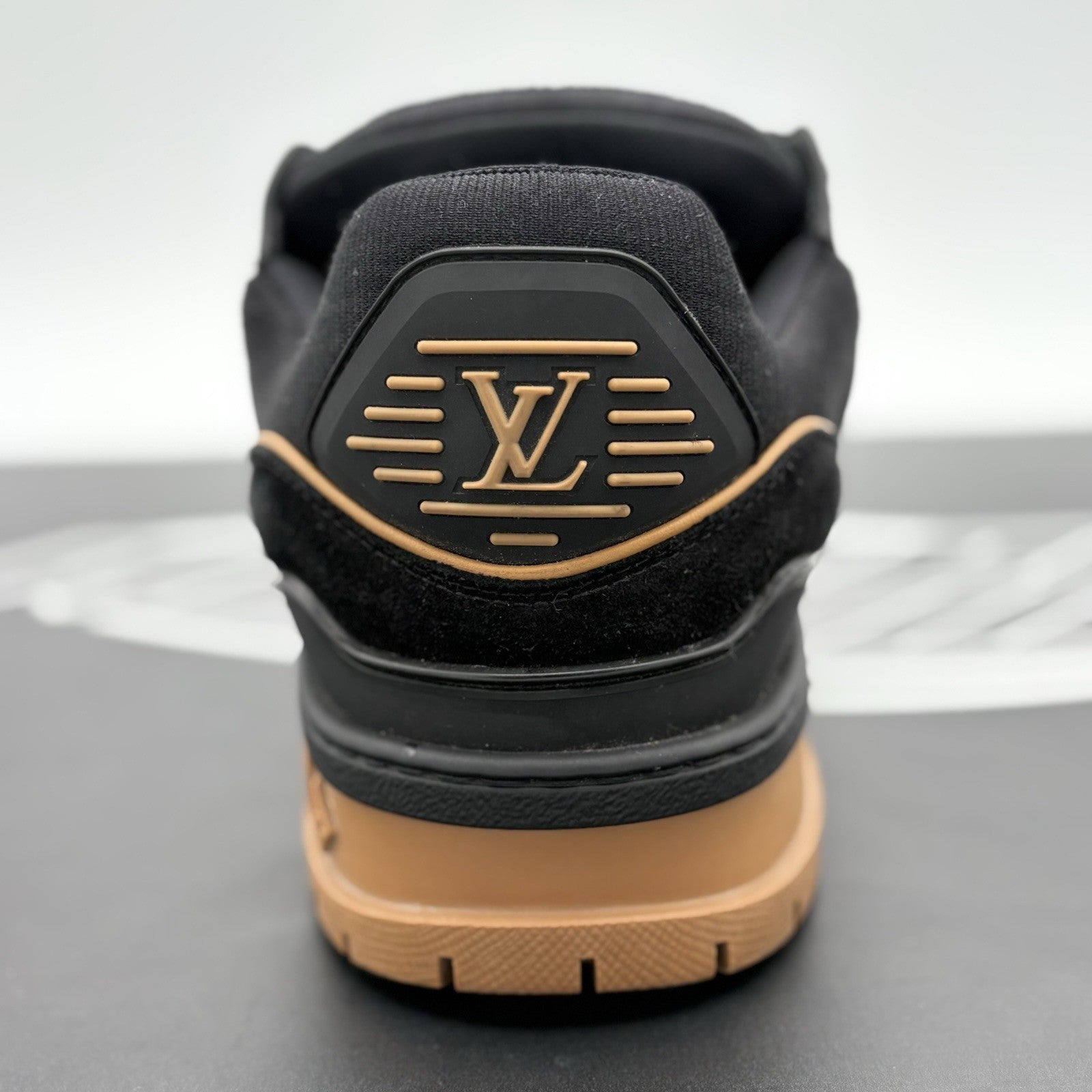 Size 8.5 LV (9.5-10 US) Louis Vuitton Suede Maxi ' Black Brown ' | GOOD COND!