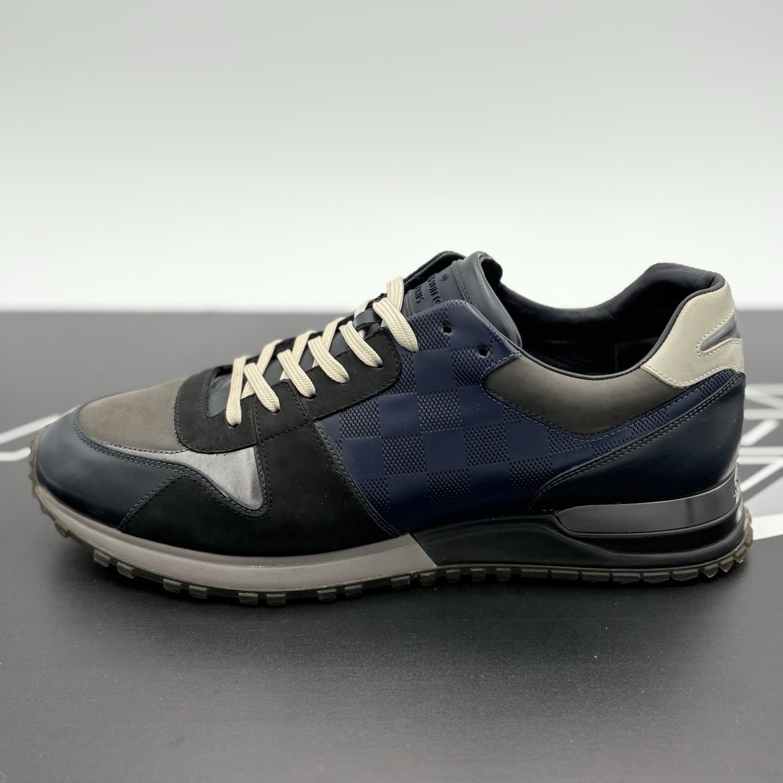 Size 8 LV (9-9.5 US) Louis Vuitton Damier Run Away ' Navy ' | GREAT CONDITION