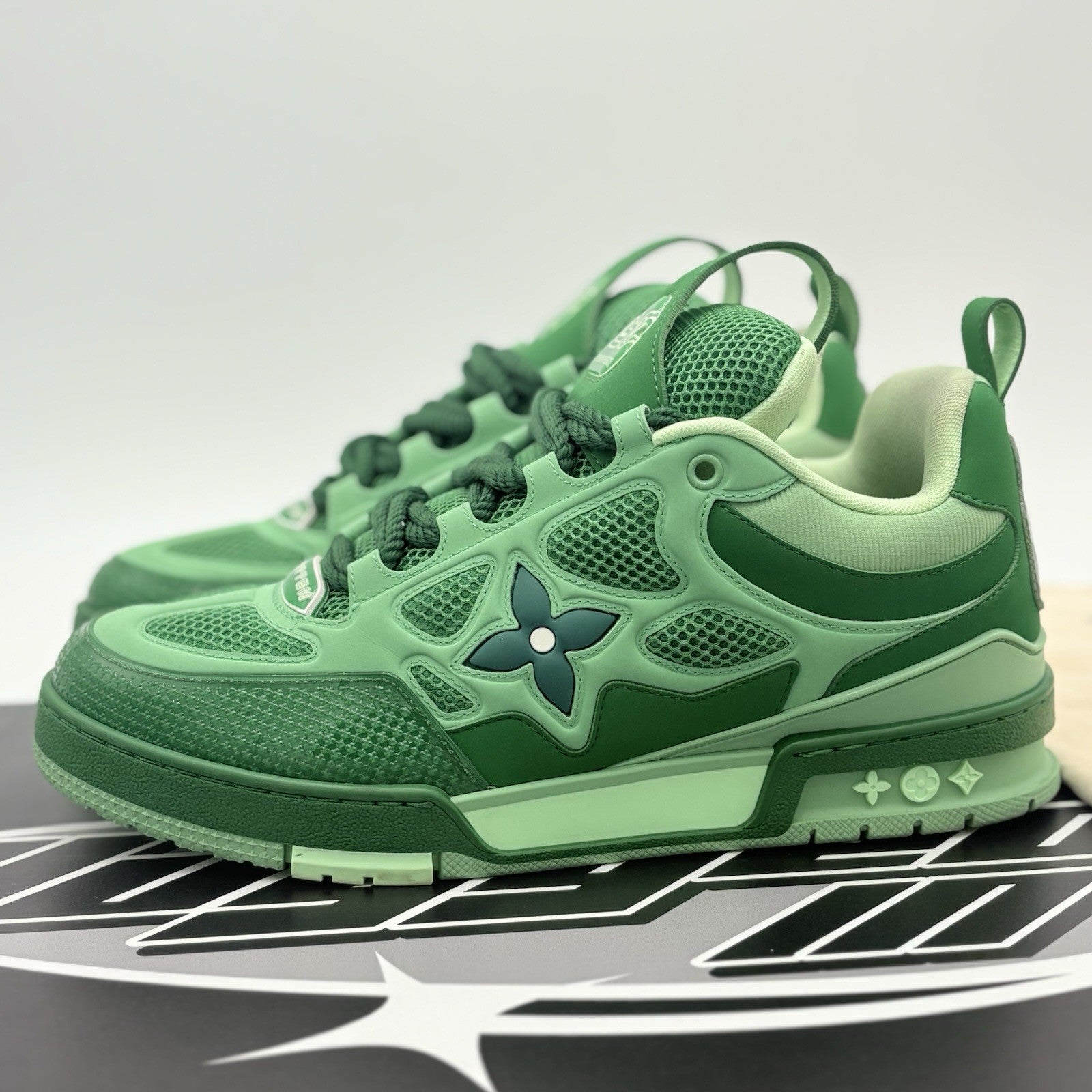 Size 8.5 LV (9.5-10 US) - Louis Vuitton Skate ' Green ' | SUPER CLEAN!