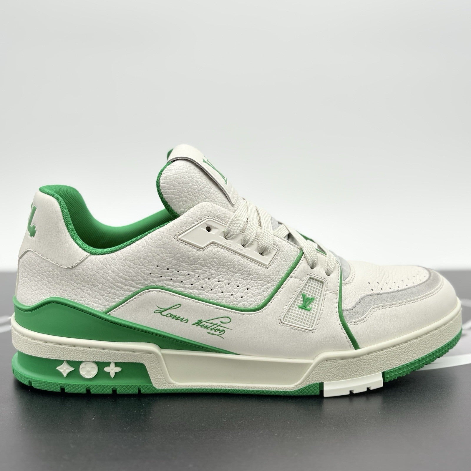 Size 9 LV (10-10.5 US) - Louis Vuitton Trainer ' White Green ' | ONLY WORN 1-3x