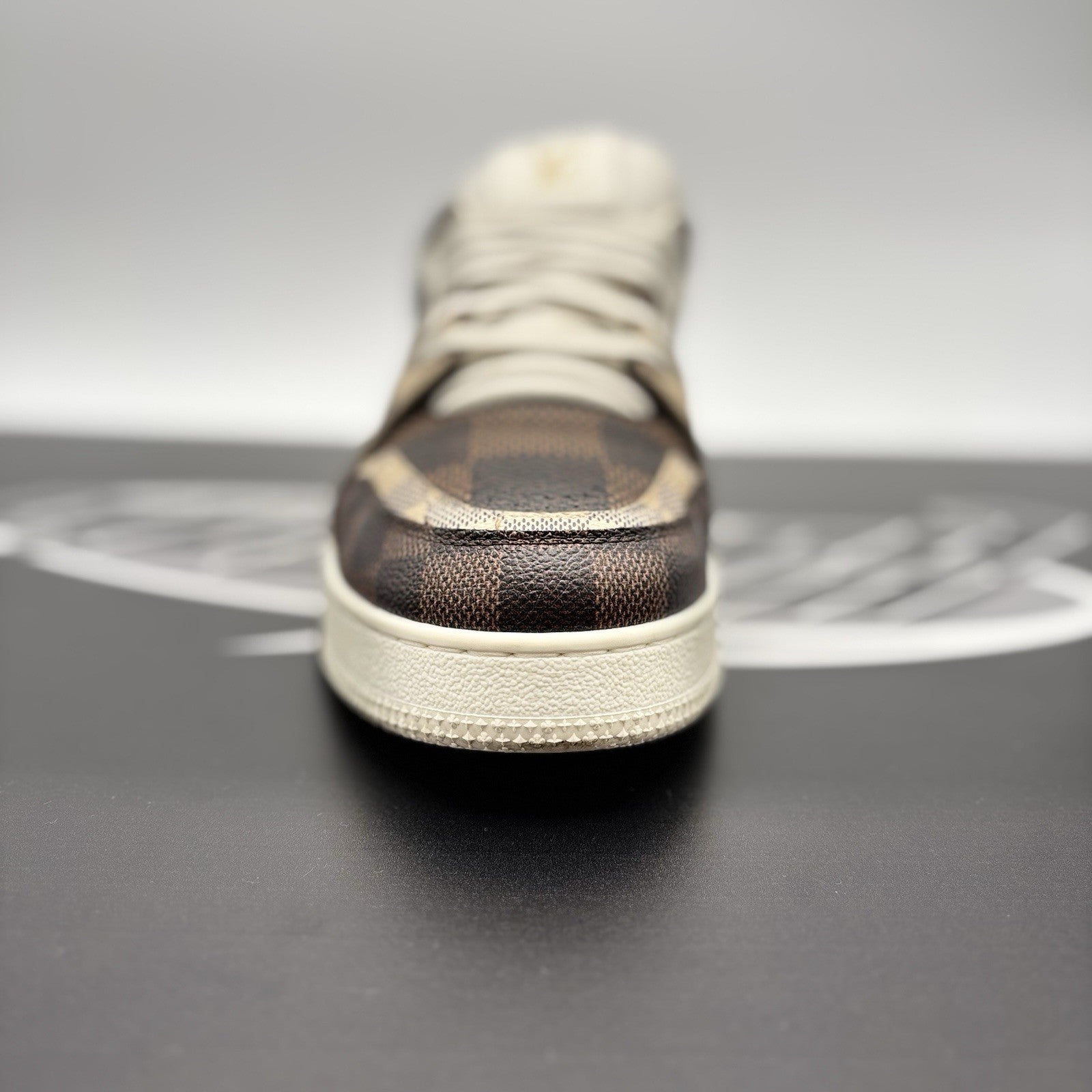 Size 9 LV (10-10.5 US) - Louis Vuitton Trainer ' Monogram Brown Ebene ' | GREAT!