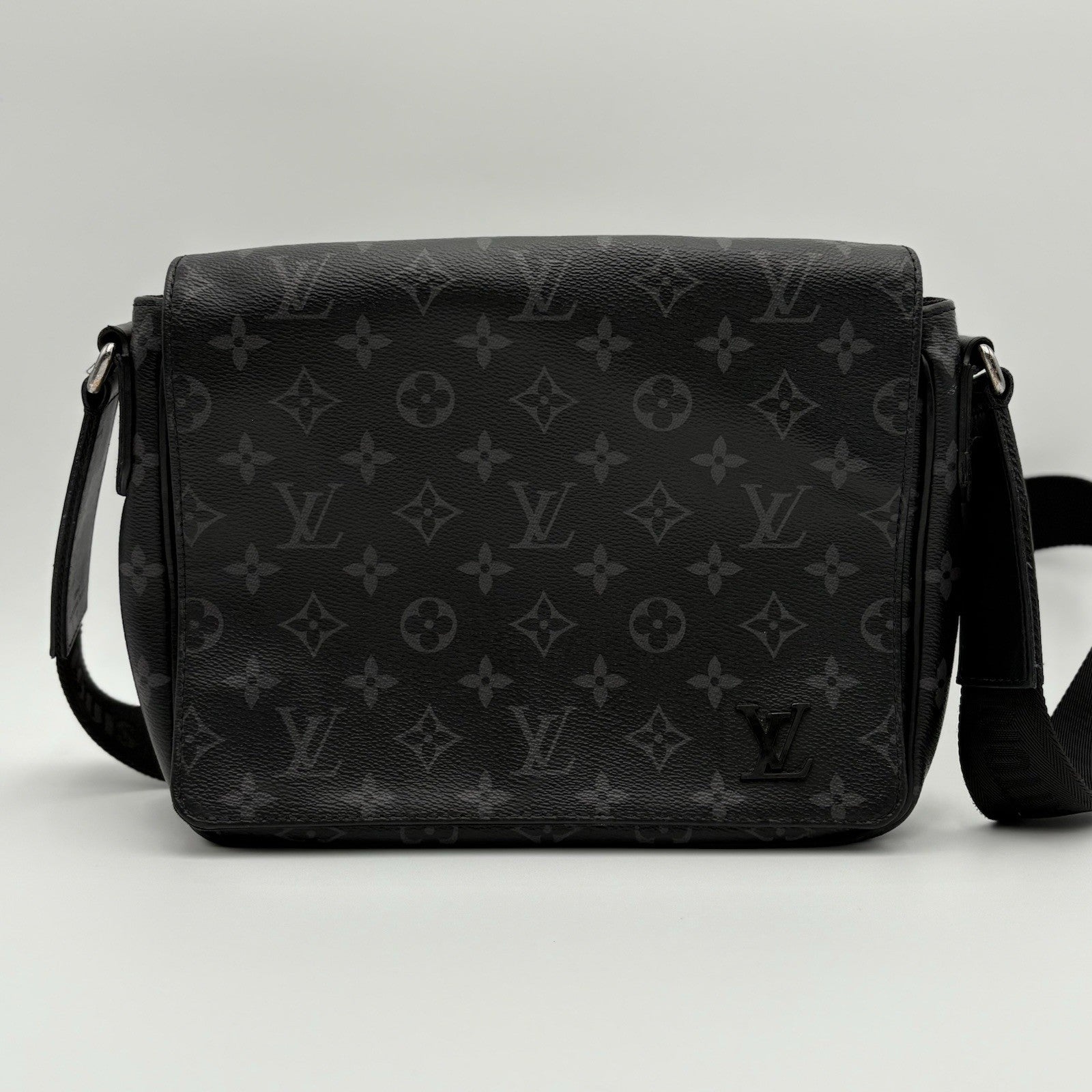 Louis Vuitton District PM Monogram Eclipse Messenger Bag ' Black '