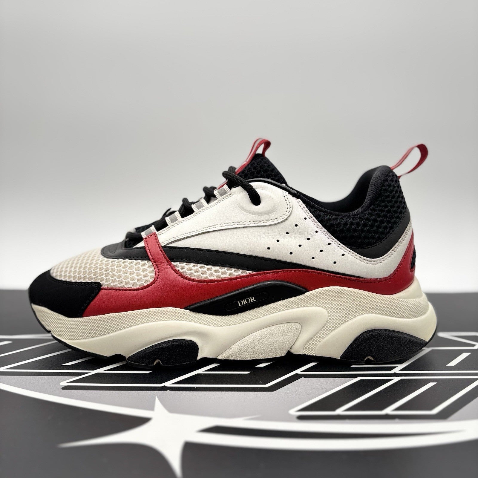 Size 42 (9 US) - Dior B22 Sneaker ' White, Red ' | GOOD CONDITION!