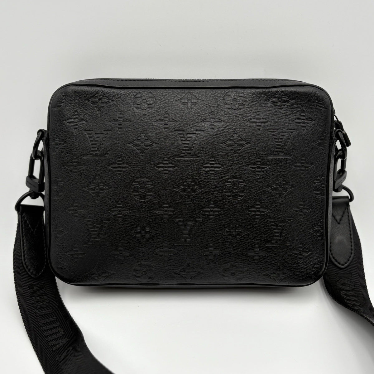 Messenger Bag Monogram Shadow Black — photo 2