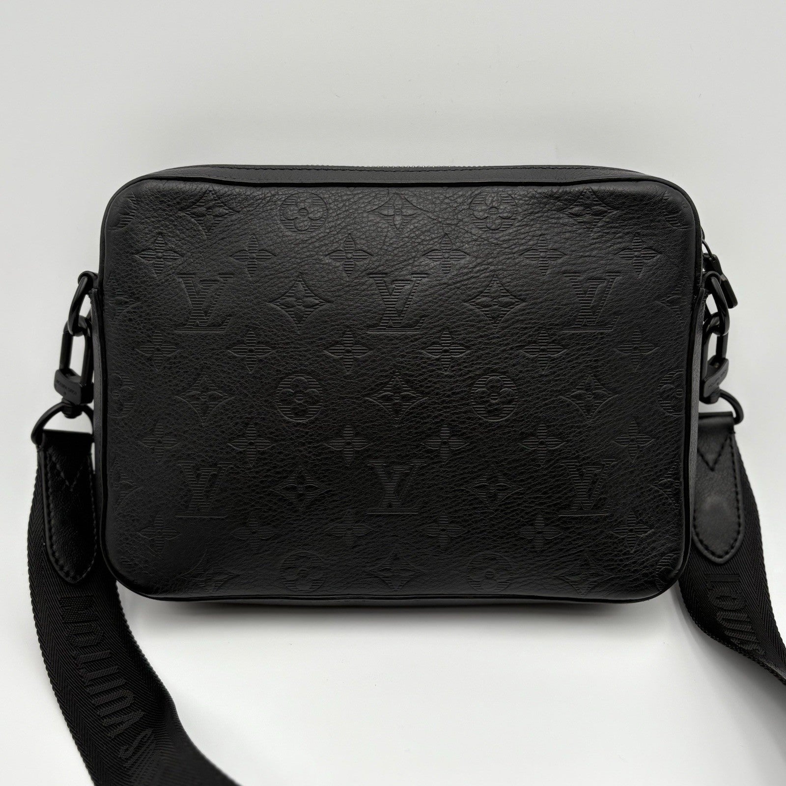 Louis Vuitton Messenger Bag Monogram Shadow ' Black ' | SUPER CLEAN!