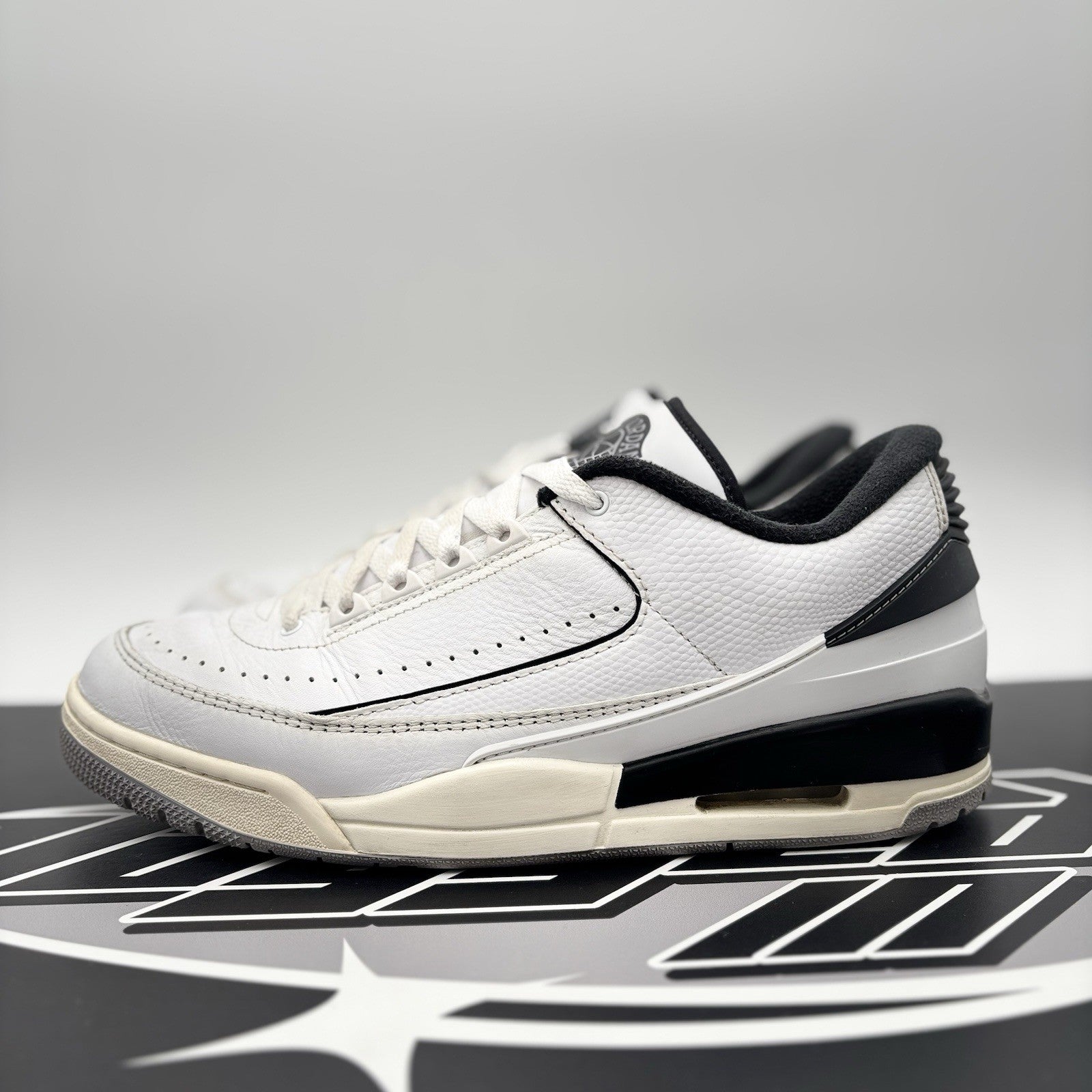 Size 11 - Air Jordan 2 Low ' White Black ' | GOOD CONDITION!
