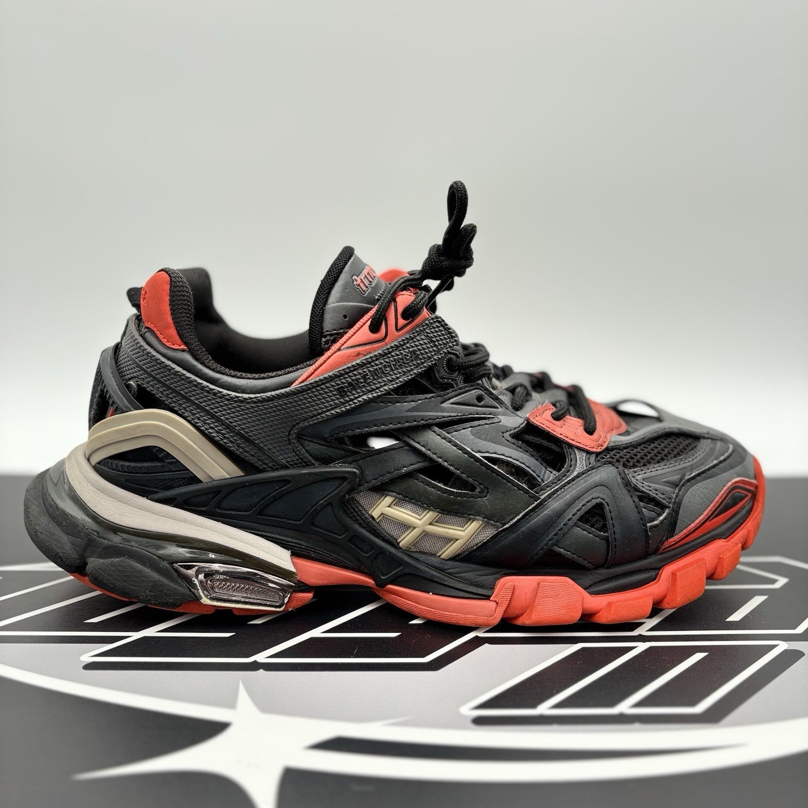 Size 42 (9 US) - Balenciaga Track 2 Trainer ' Black, Orange  '