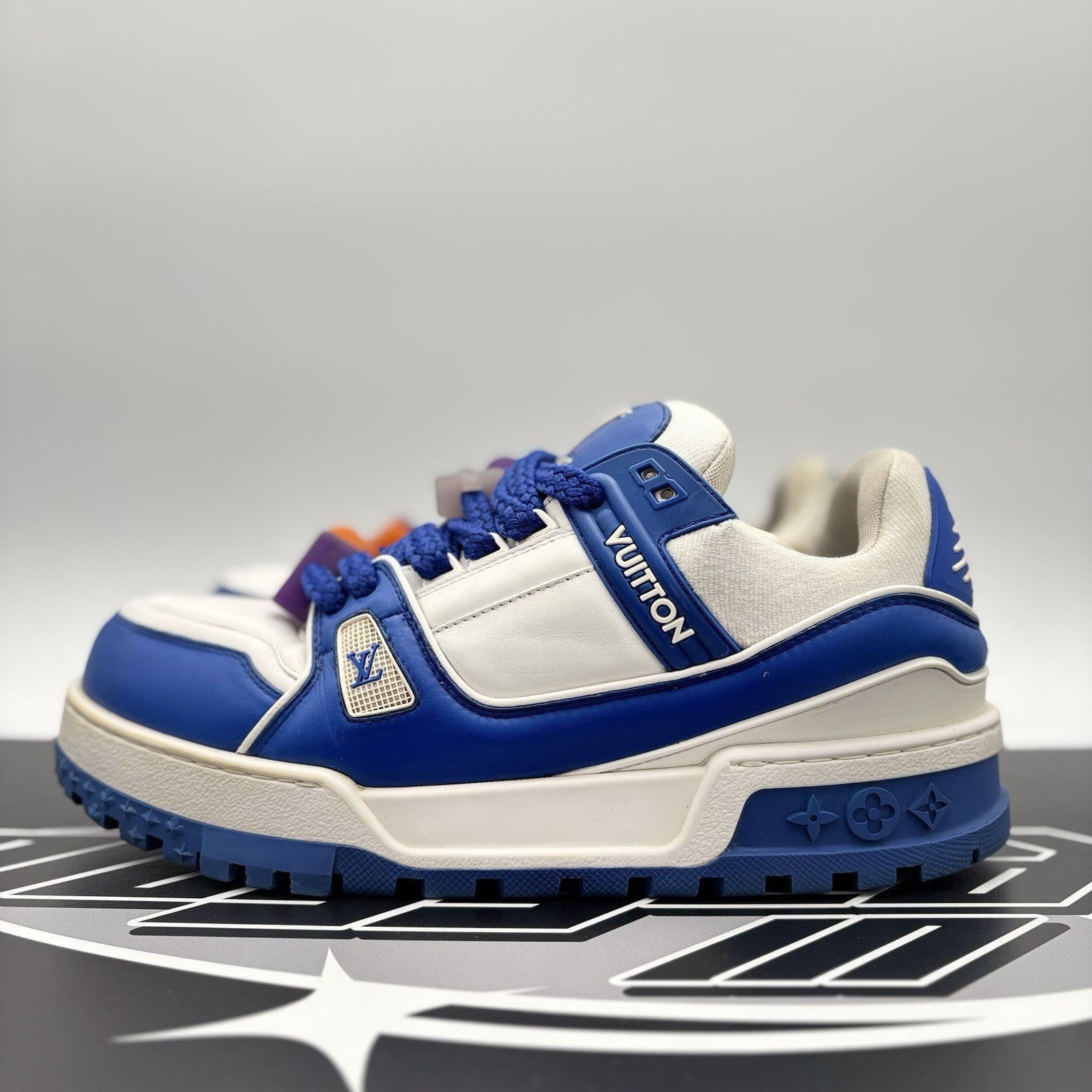 Size 10.5 LV (11.5-12 US) - Louis Vuitton Maxi ' Blue White '
