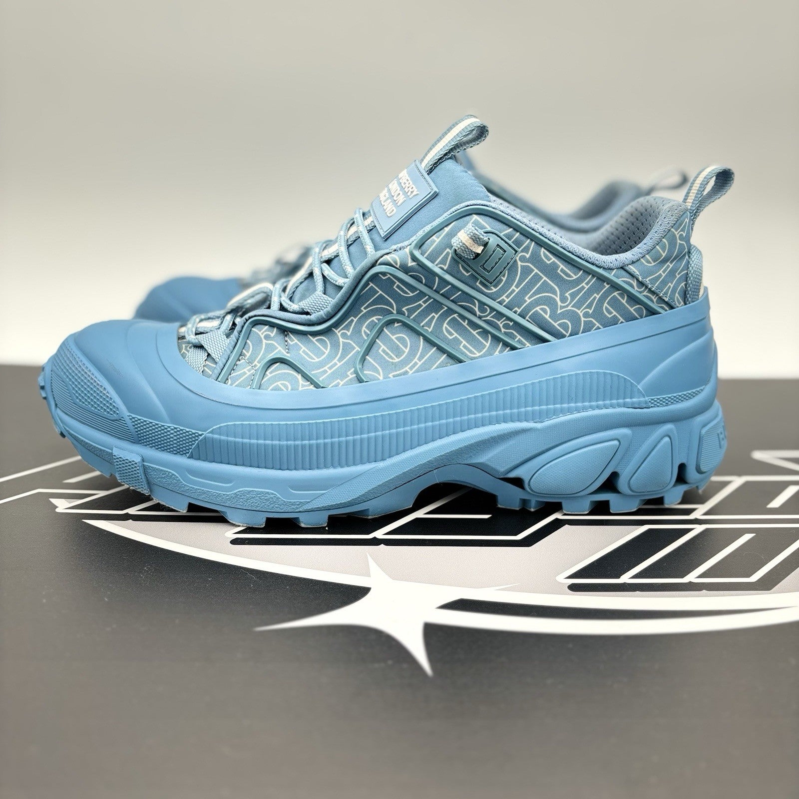Size 45 EU (12 US) - Burberry Arthur ‘ Blue ‘ Low-Top Sneakers Monogram | GREAT!