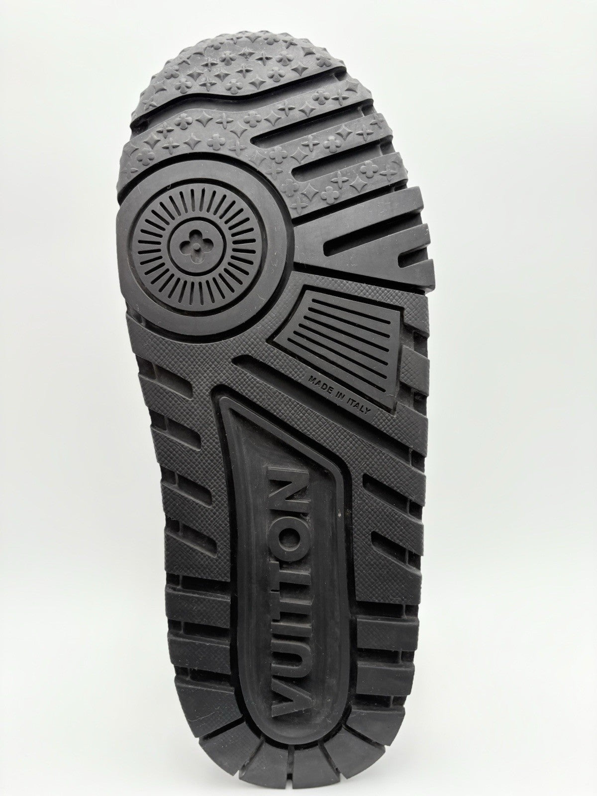 Size 10 LV (11-11.5 US) - Louis Vuitton Maxi ' Black White ' | GREAT CONDITION!
