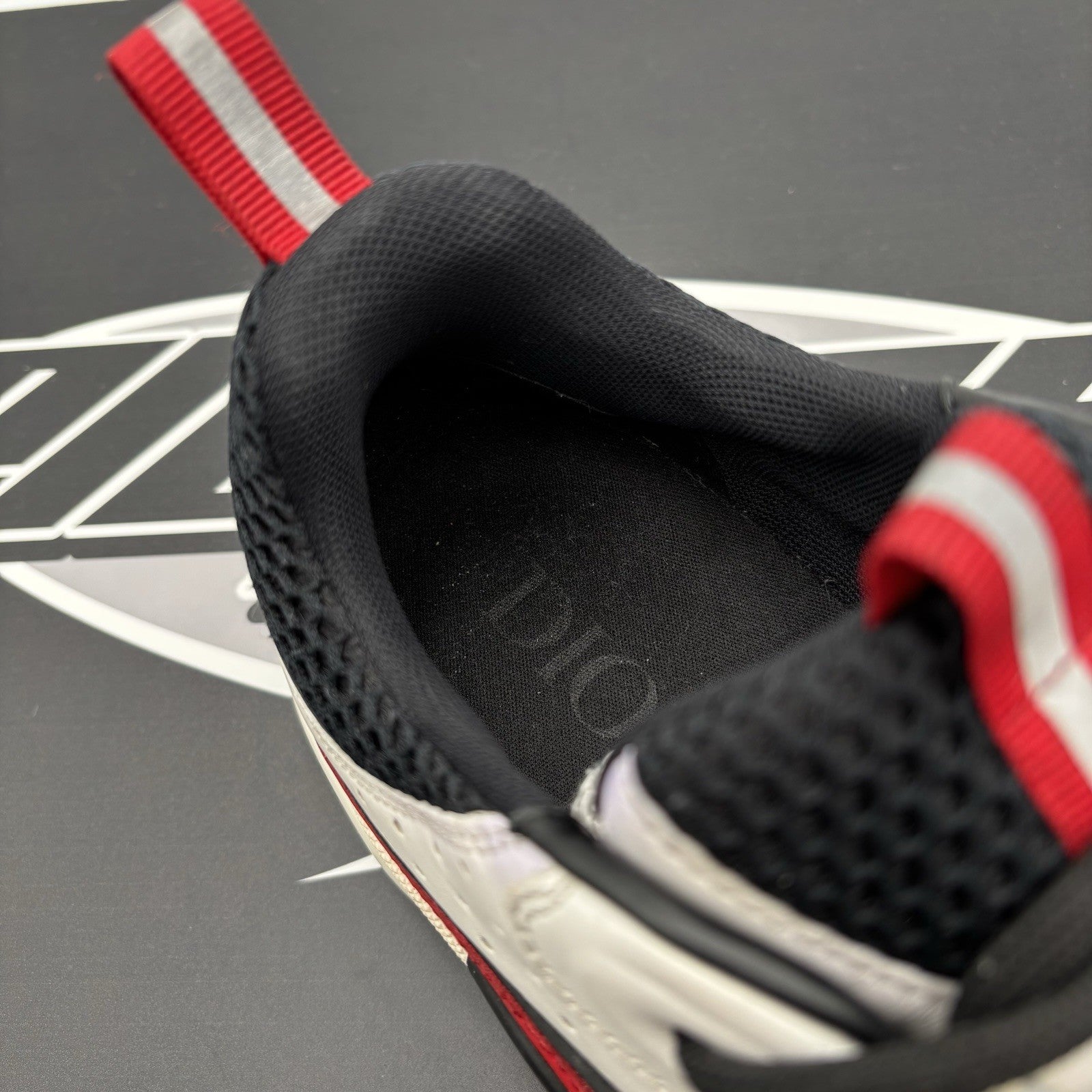 Size 42 (9 US) - Dior B22 Sneaker ' White, Red ' | GOOD CONDITION!