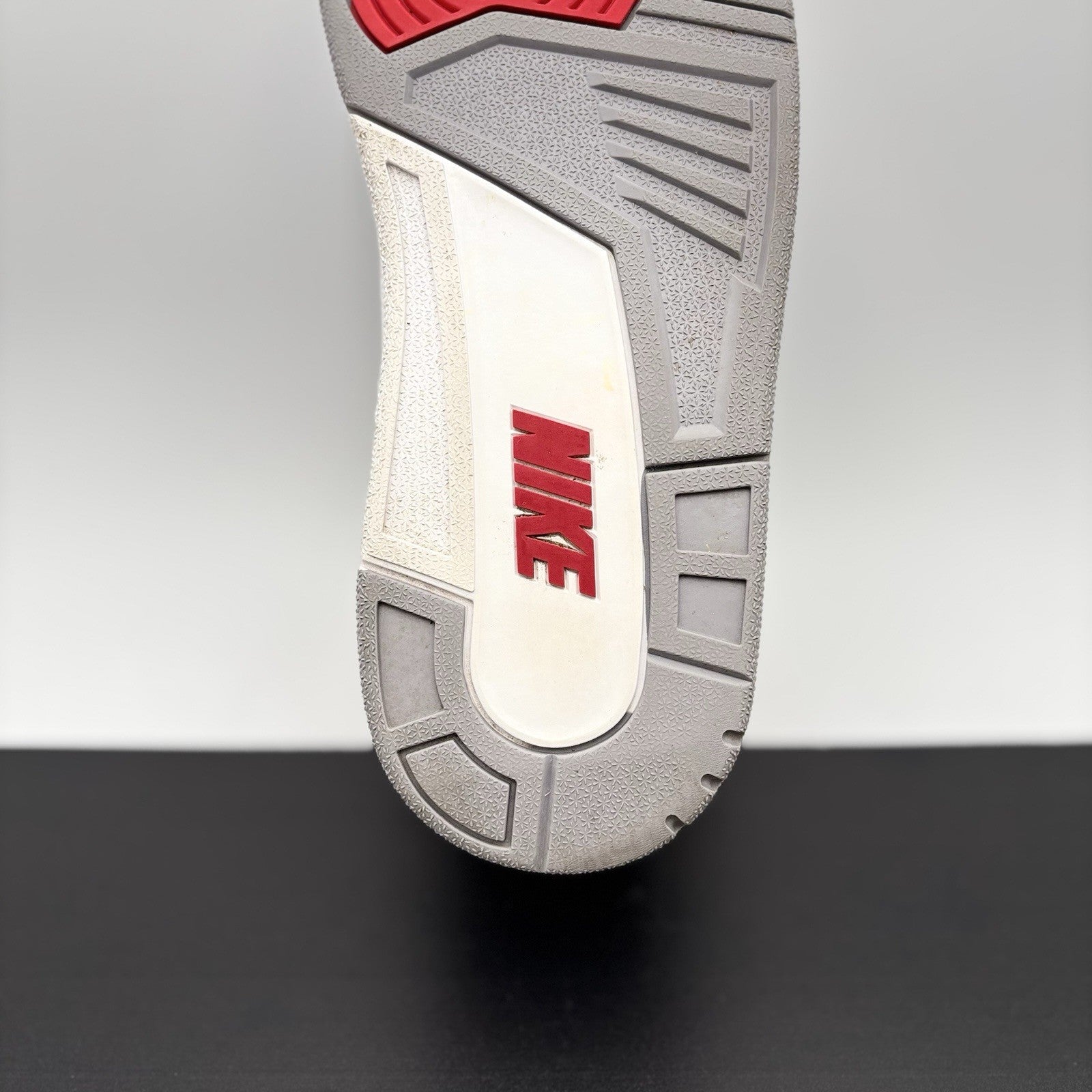 Size 11.5 - Air Jordan 3 Retro Mid ' Fire Red ' | GREAT CONDITION!