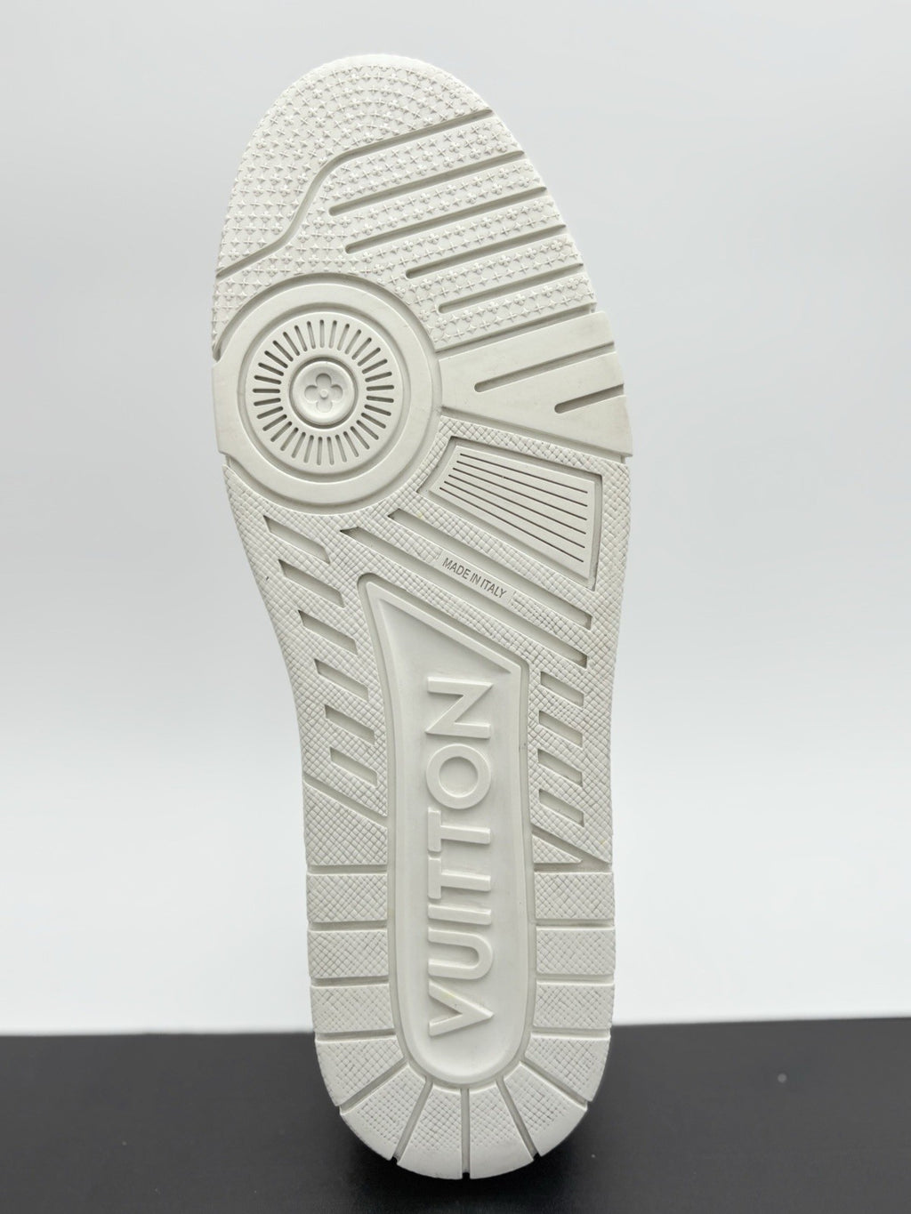 Size 10 LV (11-11.5 US) Louis Vuitton Trainer ' White Black Recycled ' | CLEAN!