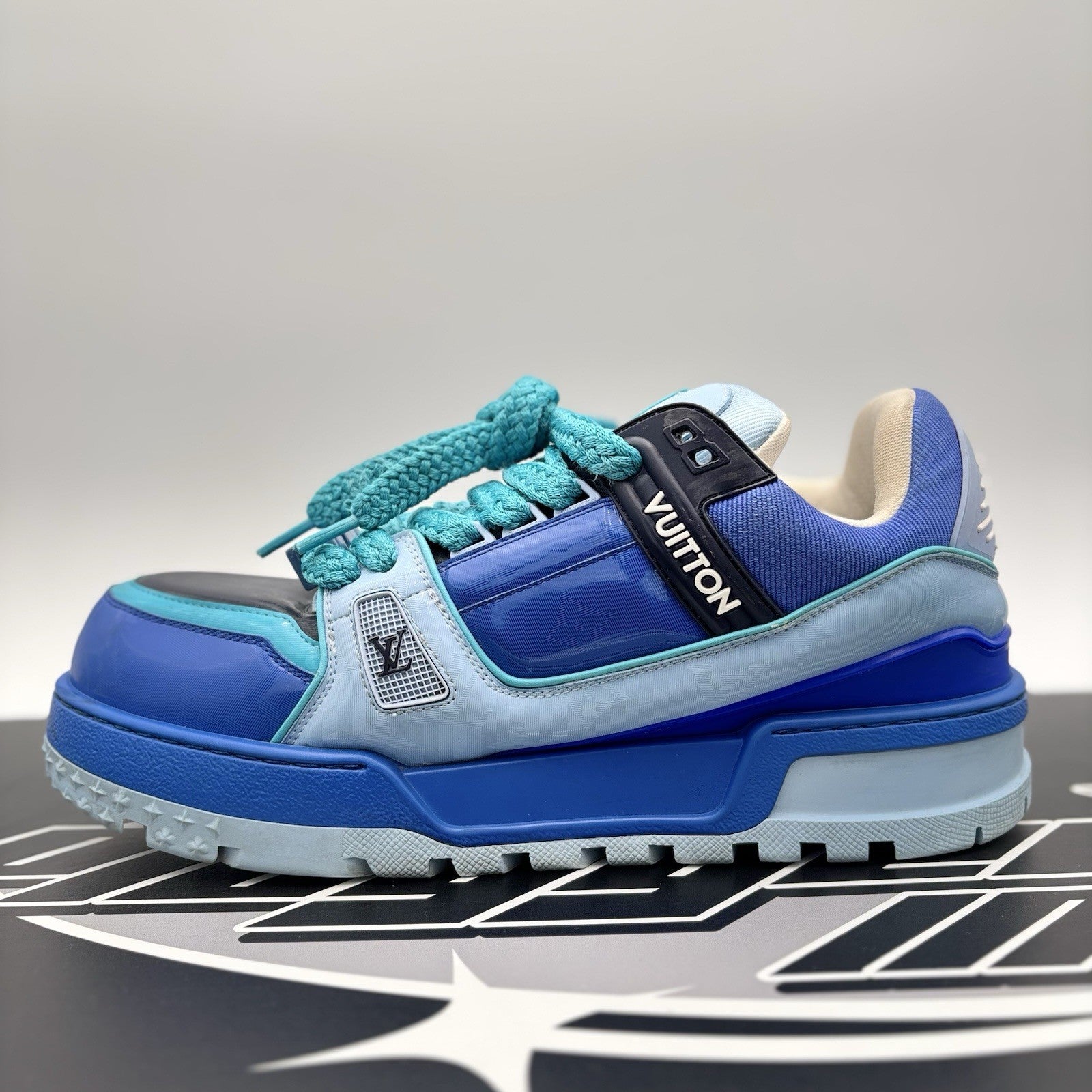 Size 9 LV (10-10.5 US) - Louis Vuitton Maxi ' Blue, Teal ' | GREAT CONDITION!