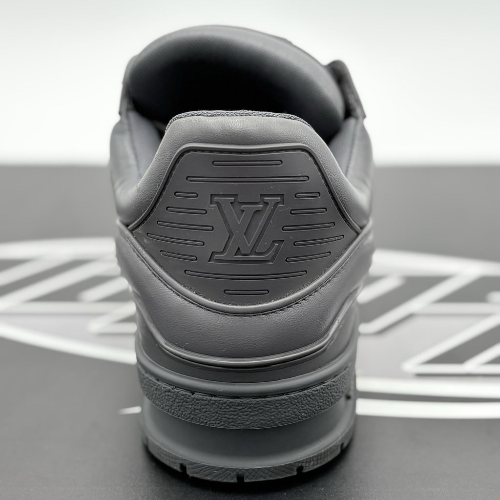Size 7 LV (8-8.5 US) Louis Vuitton Trainer ' Dark Grey ' | SUPER CLEAN!