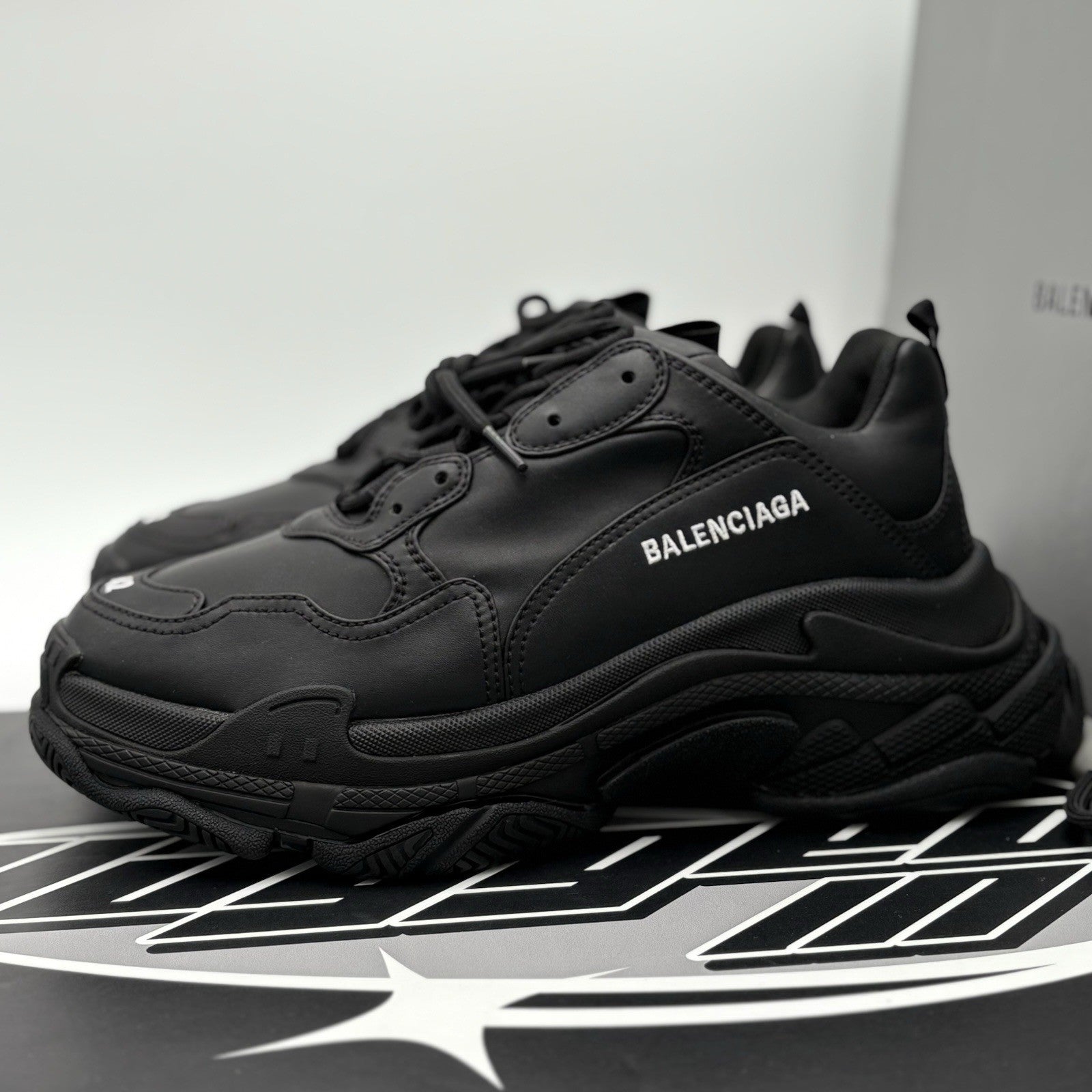 Size 42 - Balenciaga Triple S ' Black ' | BRAND NEW!