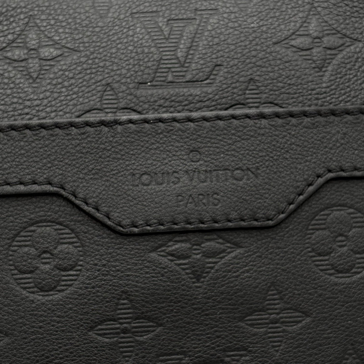 Messenger Bag Monogram Shadow Black — photo 14
