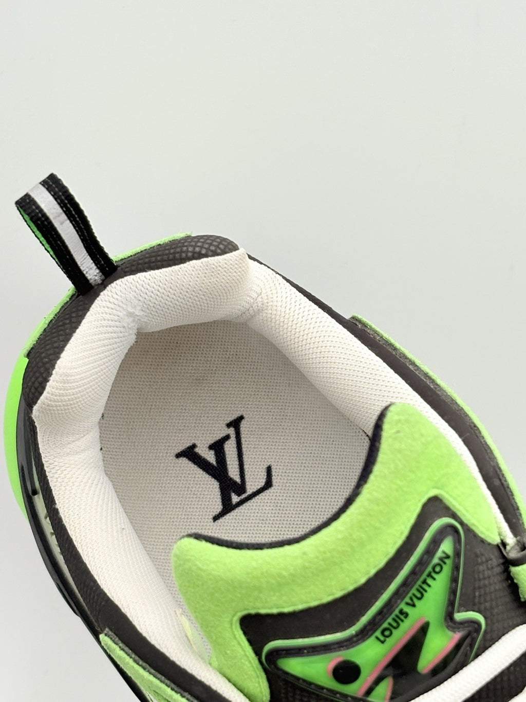 Size 7 LV (8-8.5 US) Louis Vuitton Tactic Runner ' Green ' | GREAT CONDITION!