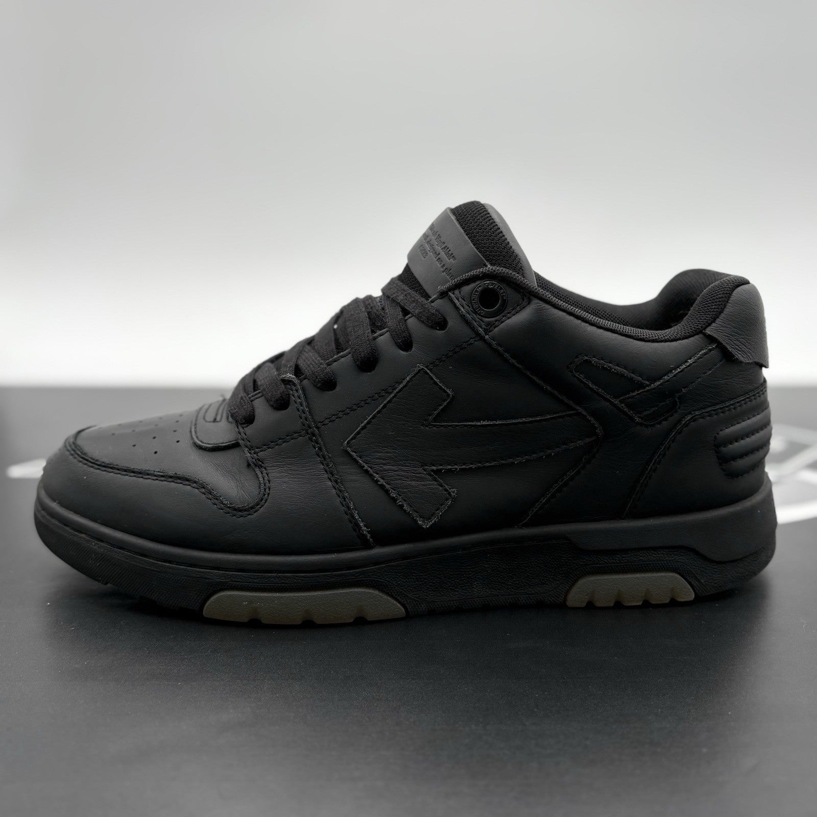 Size 43 (10 US) Off-White Out of Office ' Black ' | GREAT CONDITION!