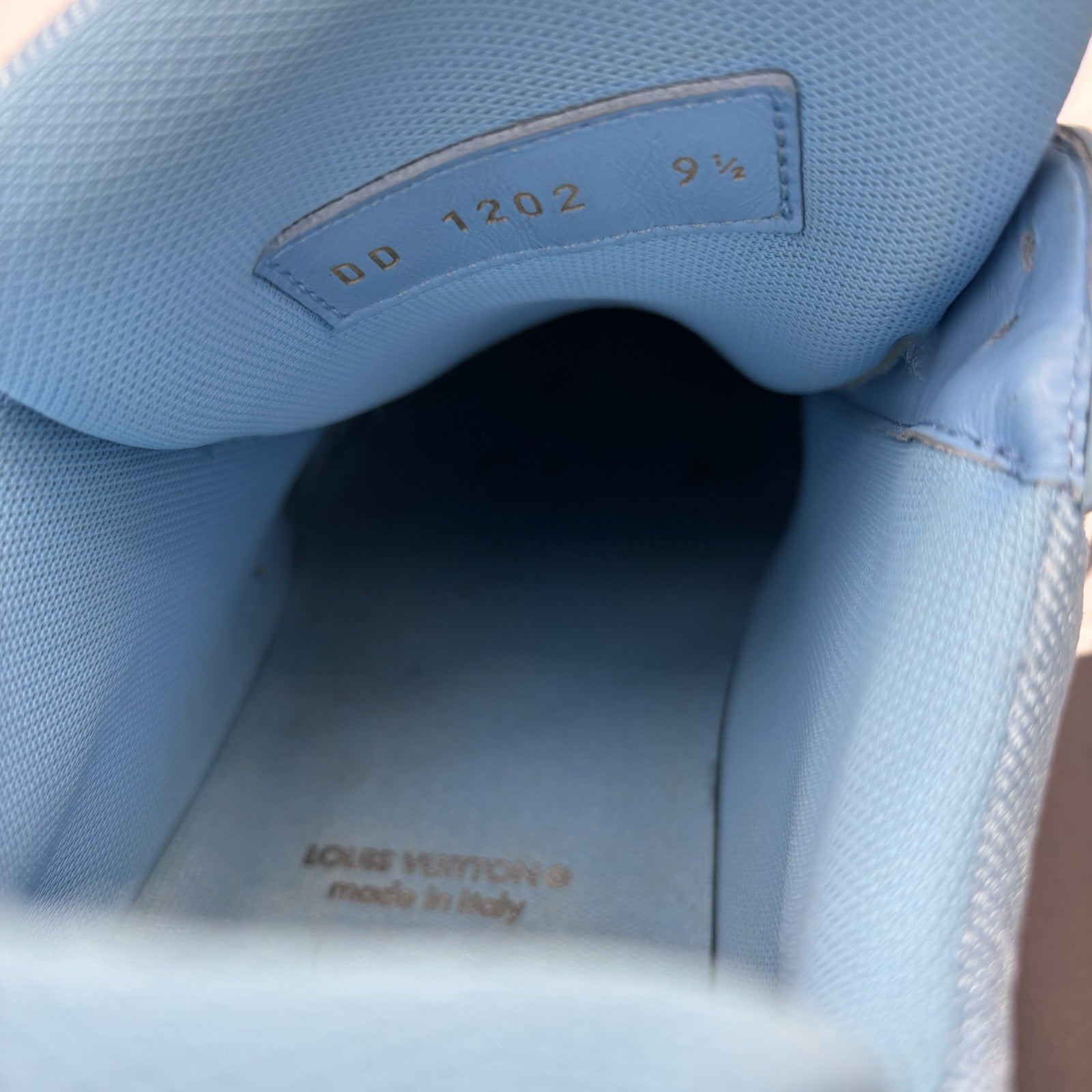 Size 9.5 LV (10.5-11 US) - Louis Vuitton Trainer ' Sky Blue ' | GREAT!