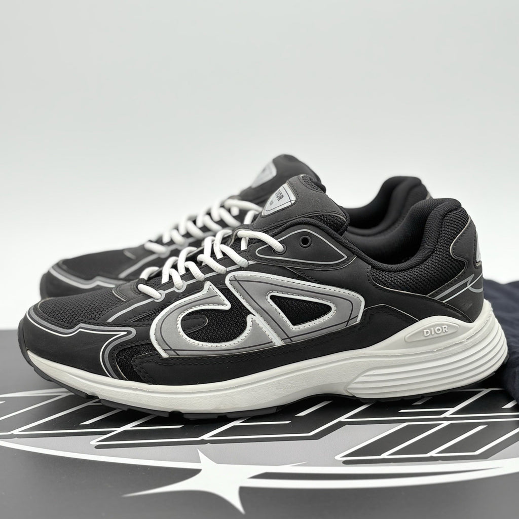 Size 44 (11 US) - Dior B30 ' Black White ' | GOOD CONDITION!