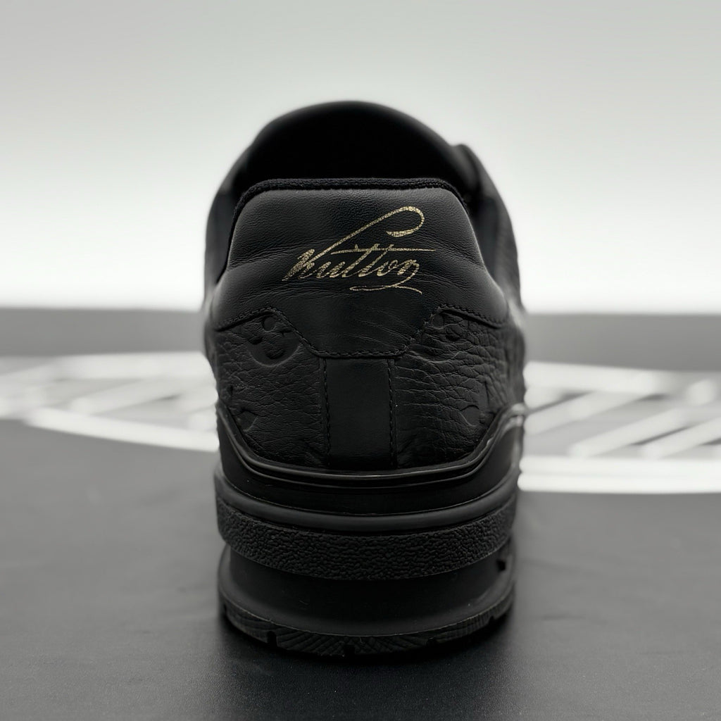 Size 6 LV (US 7-7.5) Louis Vuitton Trainer ' Black ' | GOOD CONDITION!