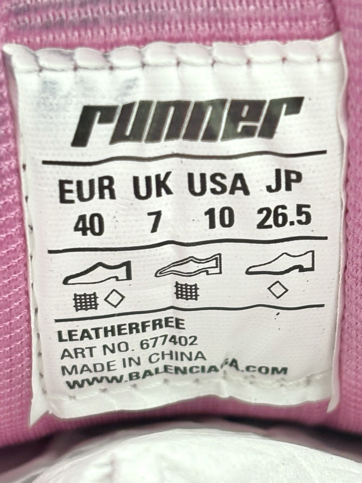 Size 40 EU - Balenciaga Runner ' Pink ' | BRAND NEW!