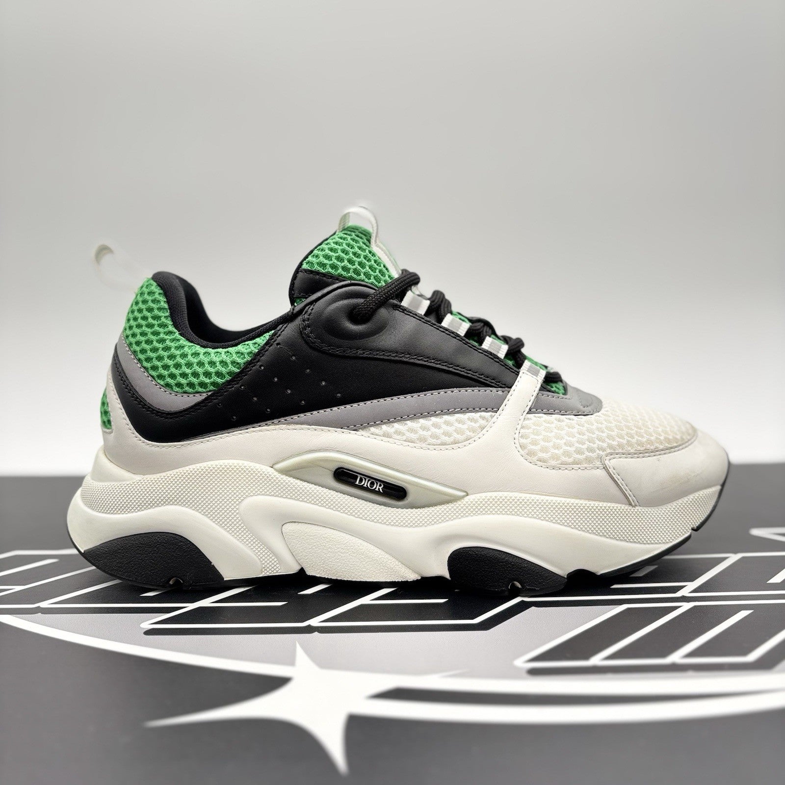 Size 42 (9 US) - Dior B22 Sneaker ' Green White Black ' | GREAT CONDITION!