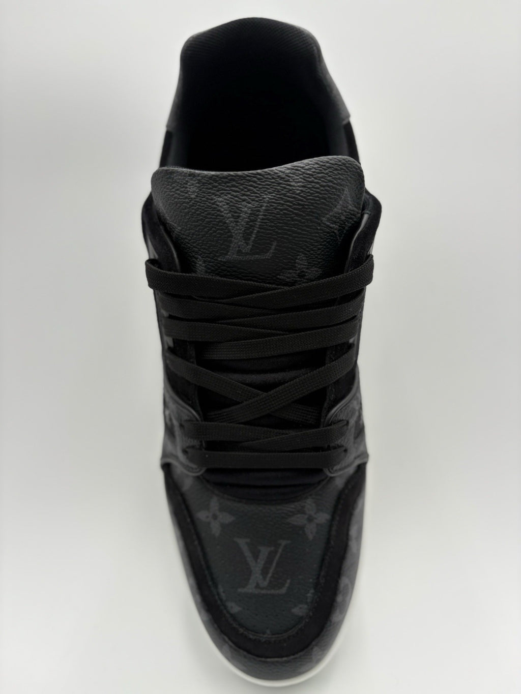 Size 9 LV (10-10.5 US) - Louis Vuitton Trainer ' Black ' | SUPER CLEAN!