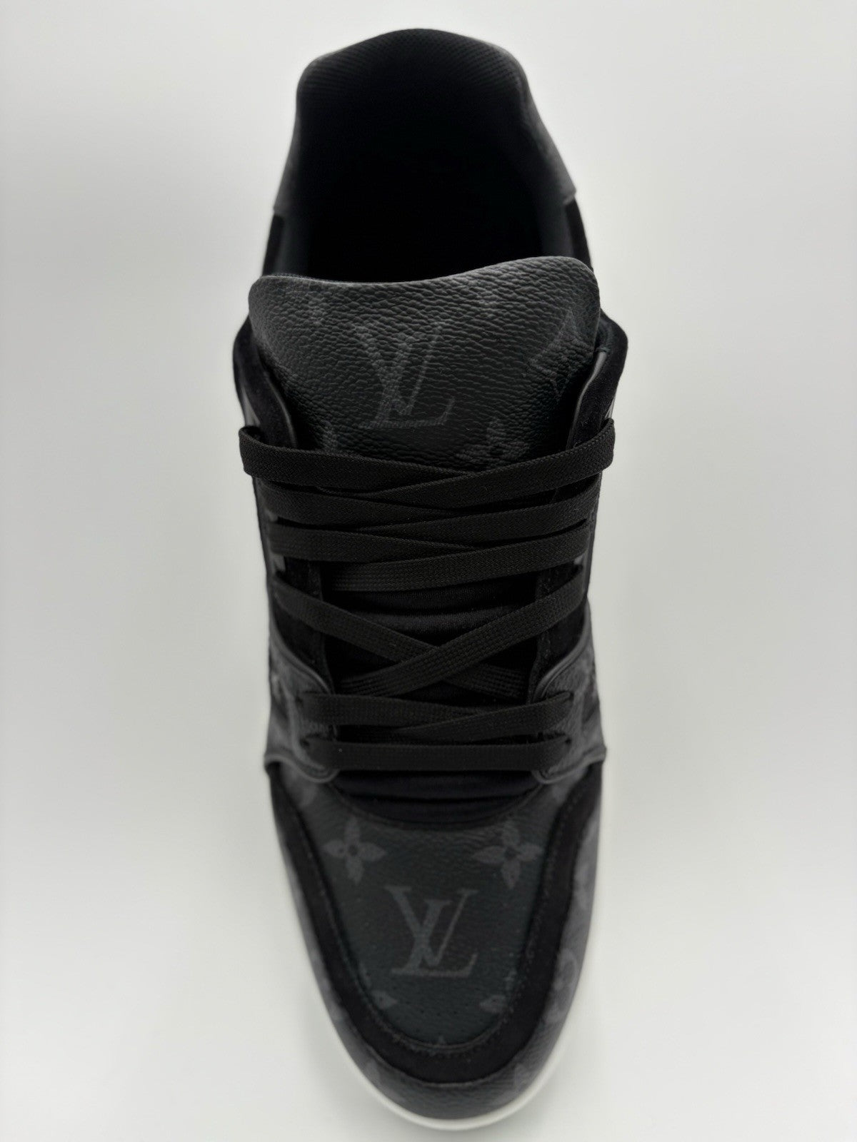 Size 9 LV (10-10.5 US) - Louis Vuitton Trainer ' Black ' | SUPER CLEAN!