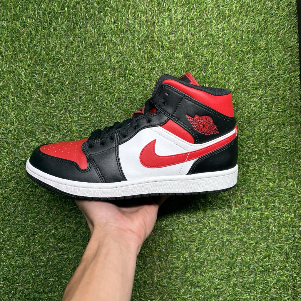 Size 8 - Jordan 1 Mid Bred Toe | SUPER CLEAN!