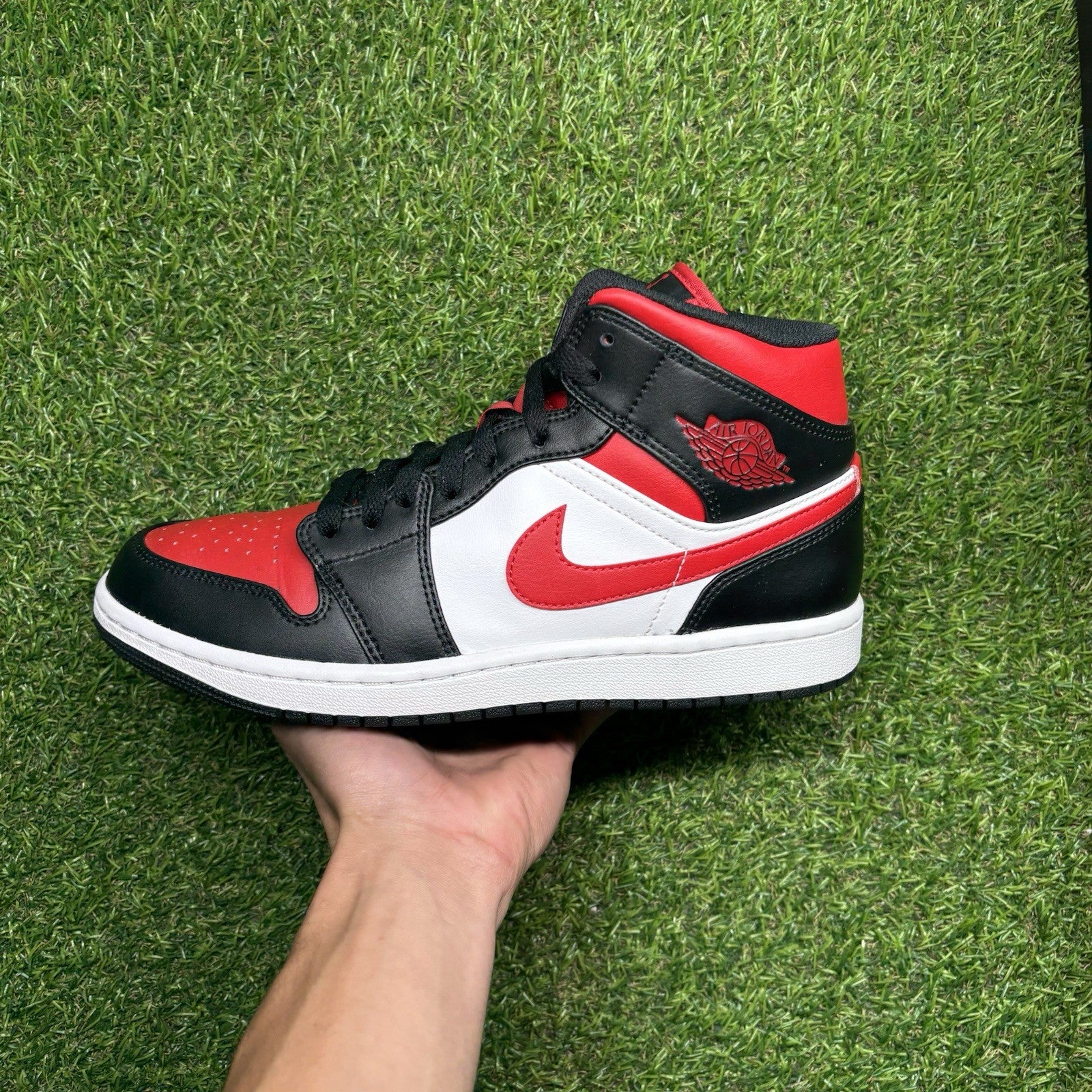 Size 8 - Jordan 1 Mid Bred Toe | SUPER CLEAN!