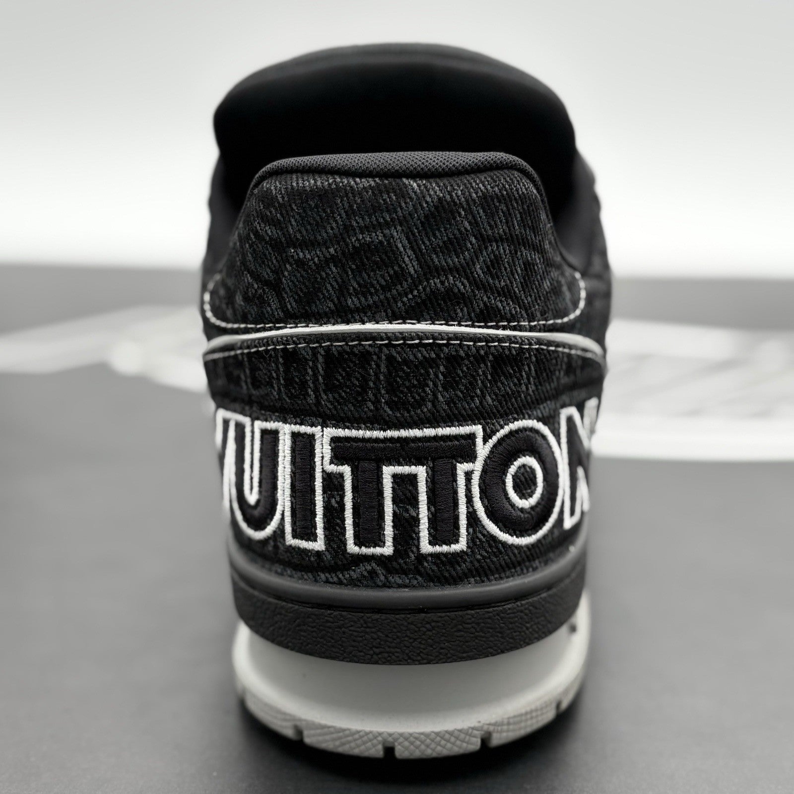 Size 11 LV (12-12.5 US) Louis Vuitton Croc Denim Strap Trainer ' Black ' WORN 1x