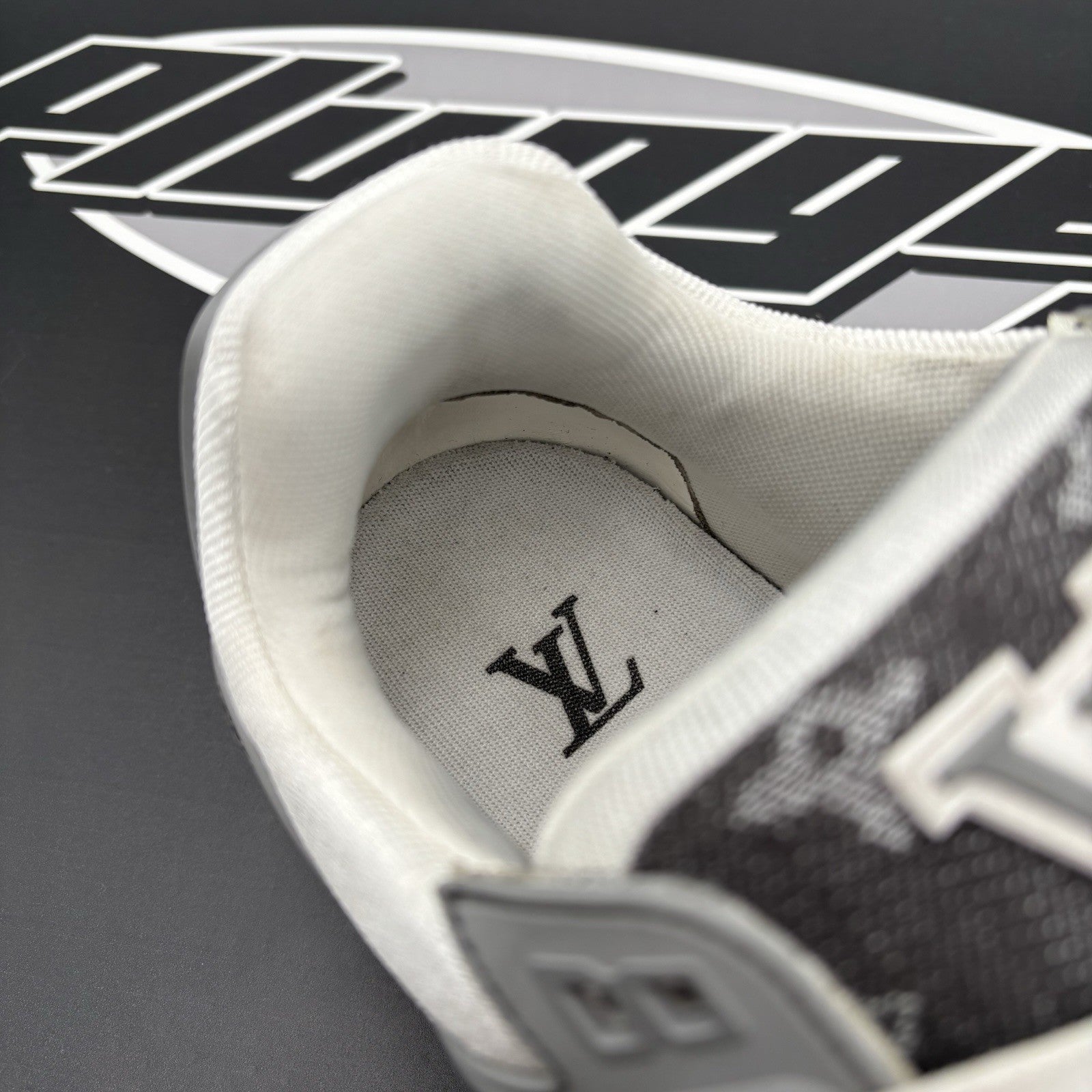 Size 7 LV (8 - 8.5 US) Louis Vuitton Trainer ' Grey Denim ' |  GREAT CONDITION!