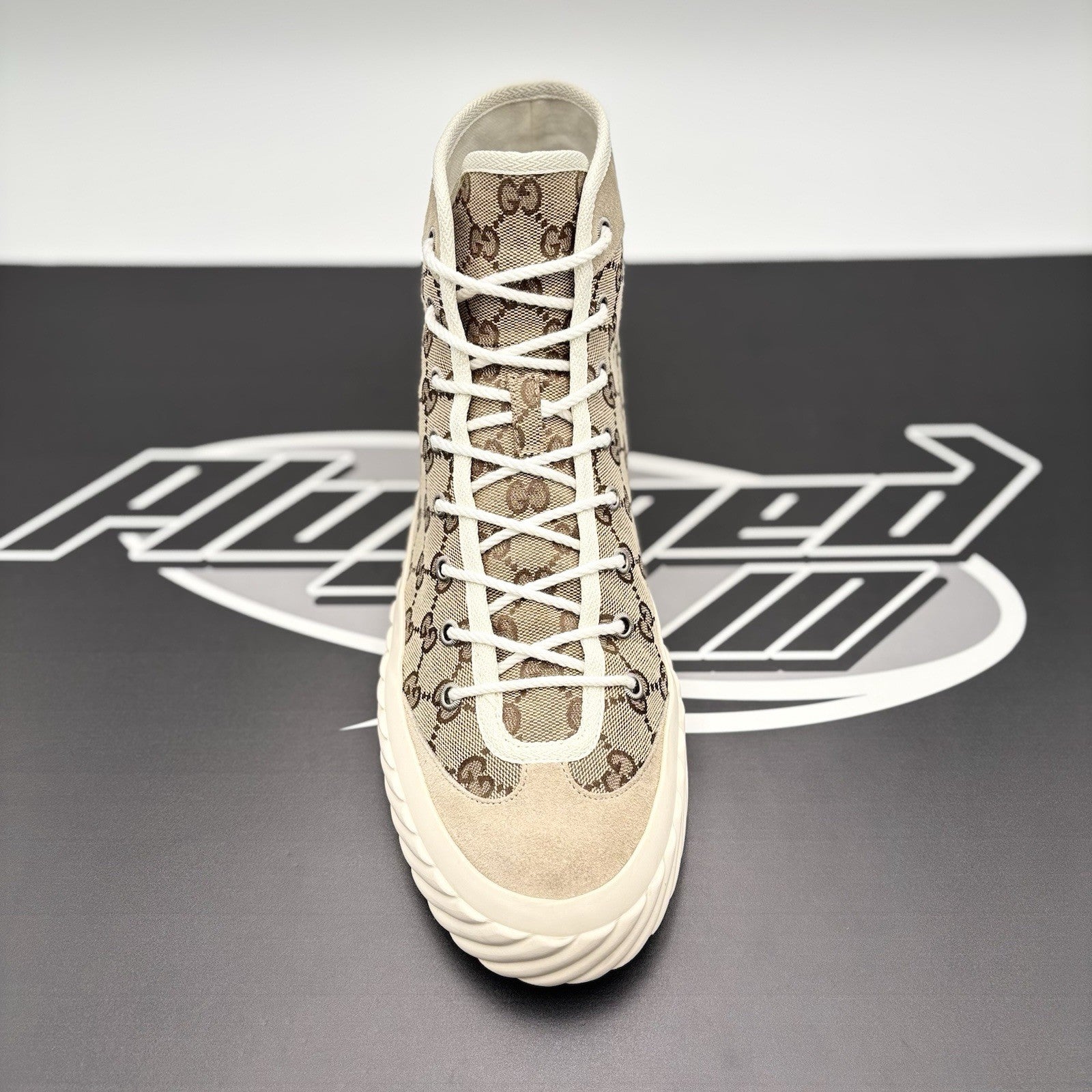 Size 10.5 G (11 US) - Gucci Monogram Jumbo GG High ‘ New Lace Tortuga ‘ | GREAT!
