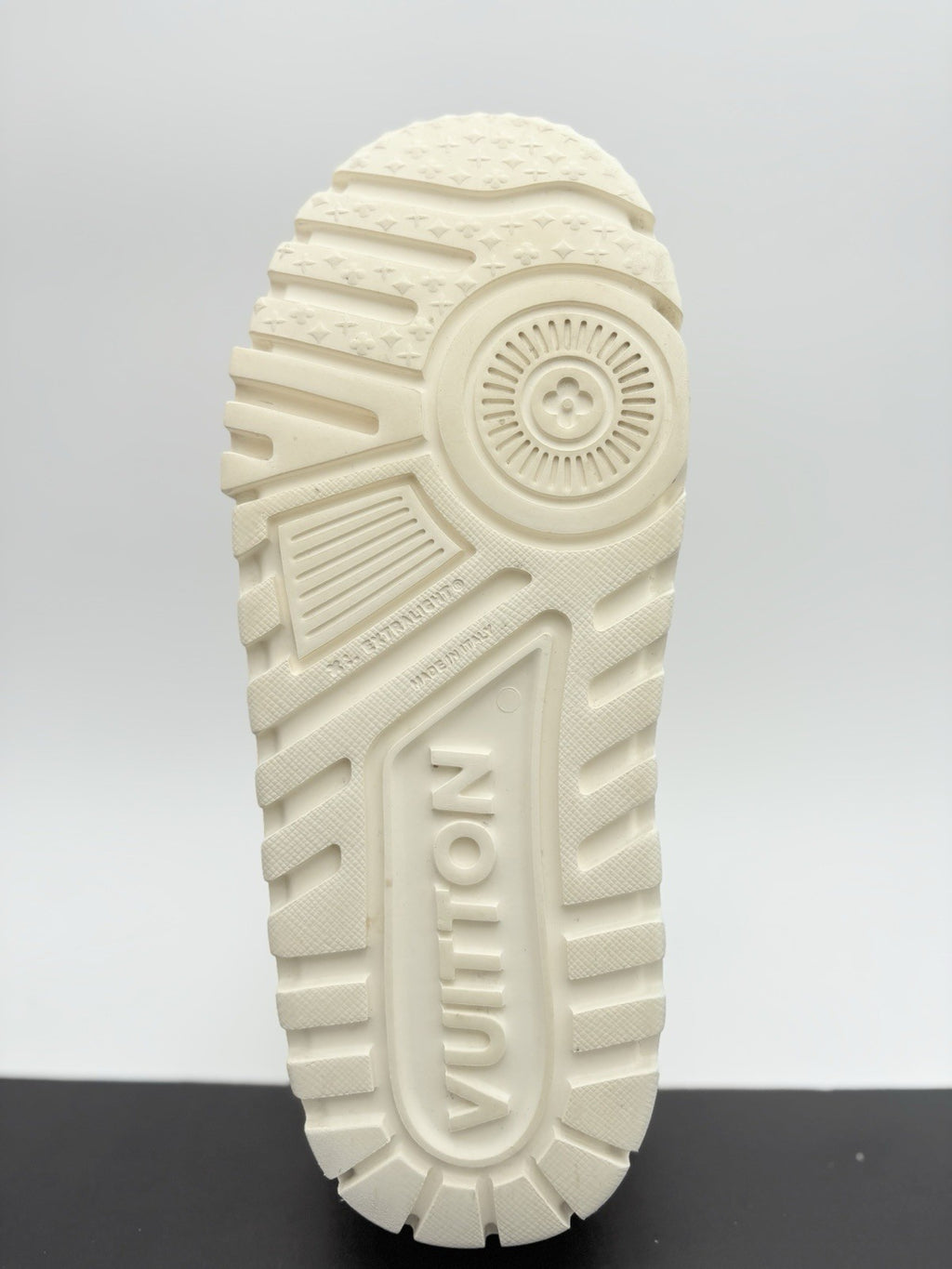 Size 7.5 LV (8.5-9 US) Louis Vuitton Maxi Trainer ' Beige Multicolor ' | CLEAN!
