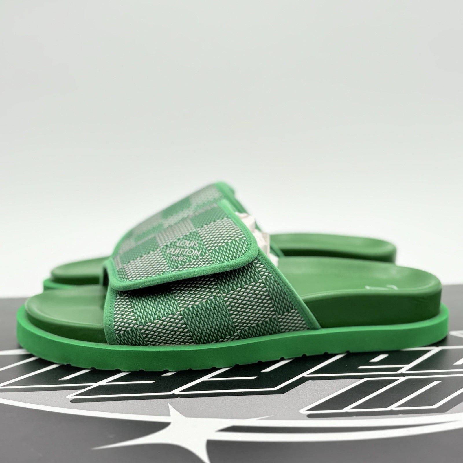 Size 10 LV (11-11.5 US) Louis Vuitton Leather Sandals ' Miami Mule ' | GREAT!
