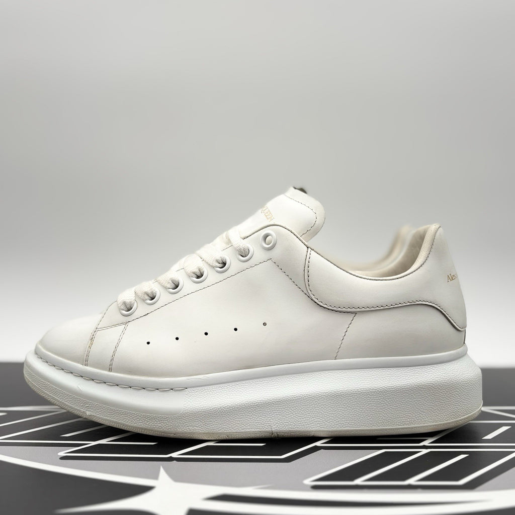 Size 42.5 (9.5 US) Alexander McQueen Oversized ‘ White ' | GOOD COND!