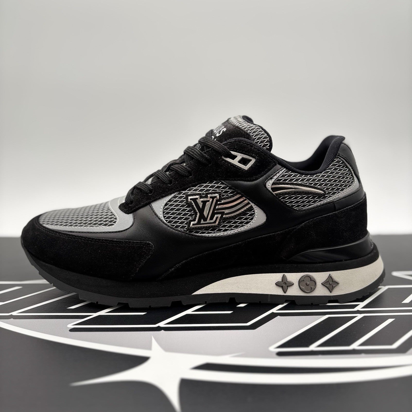 Size 8 LV (9-9.5 US) Louis Vuitton Run Away Low ' Black ' | EXCELLENT CONDITION!