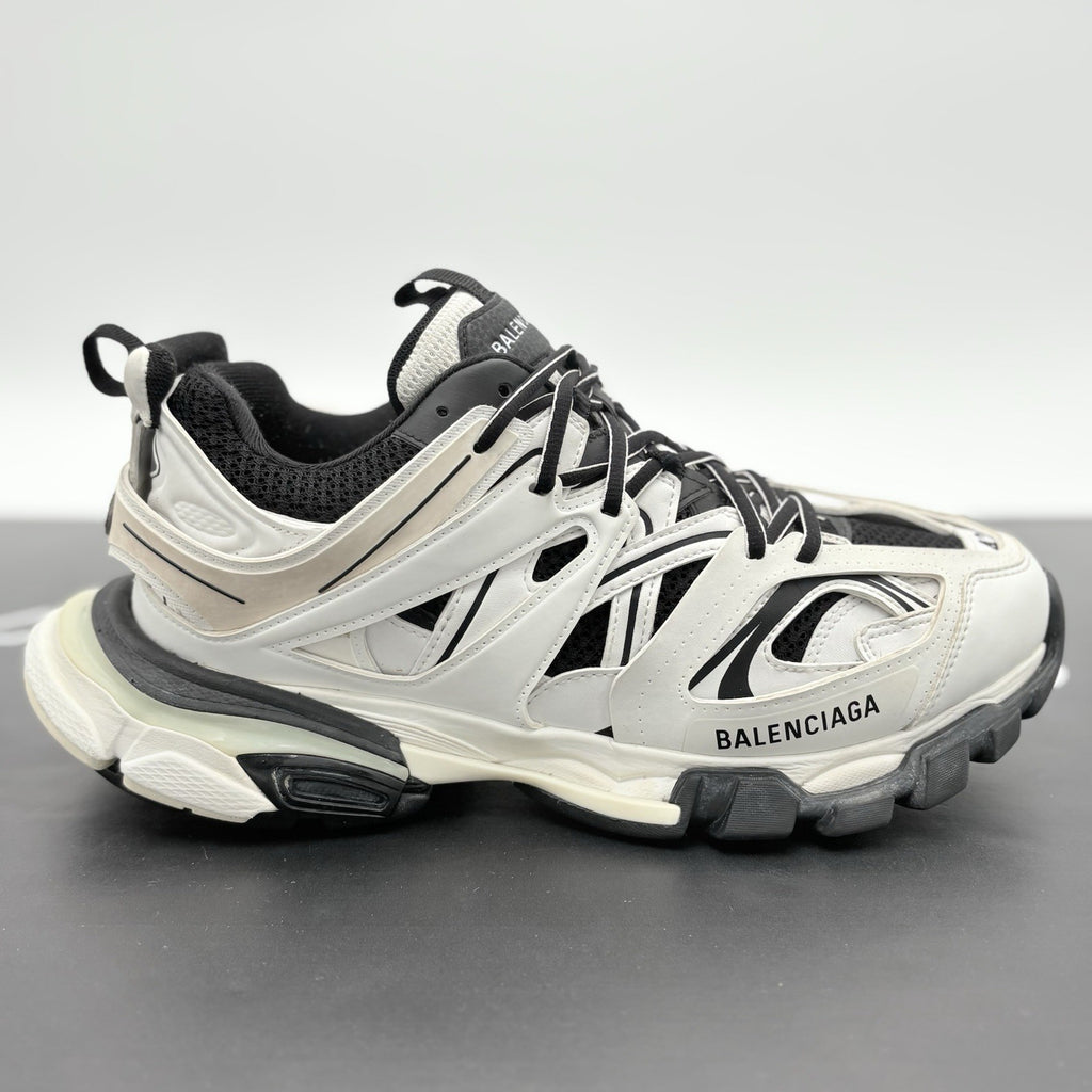 Size 42 (9 US) - Balenciaga Track Sneaker ' White Black ' | SUPER CLEAN!