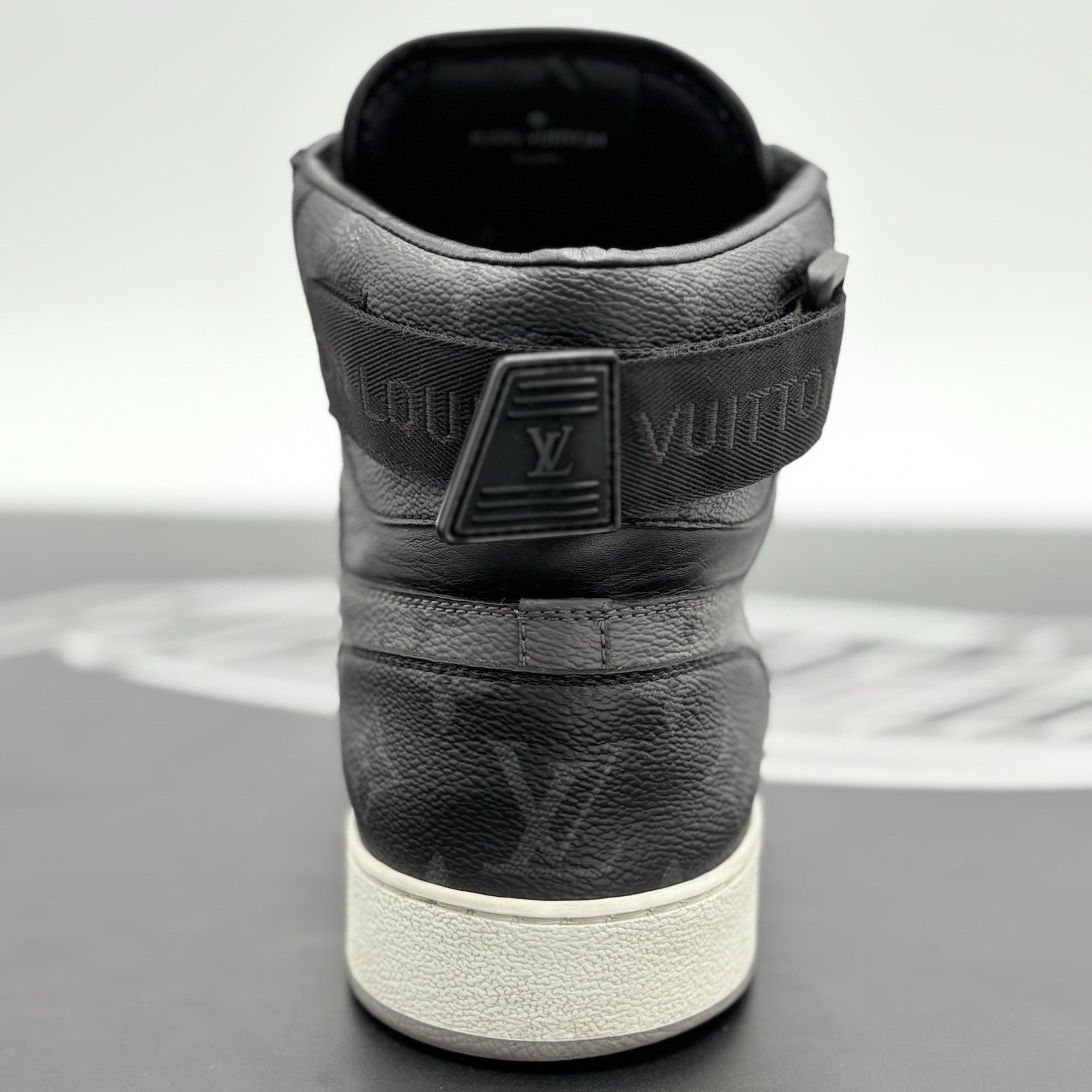 Size 7 LV (8-8.5 US) Louis Vuitton Eclipse Rivoli ' Black ' | SUPER CLEAN!