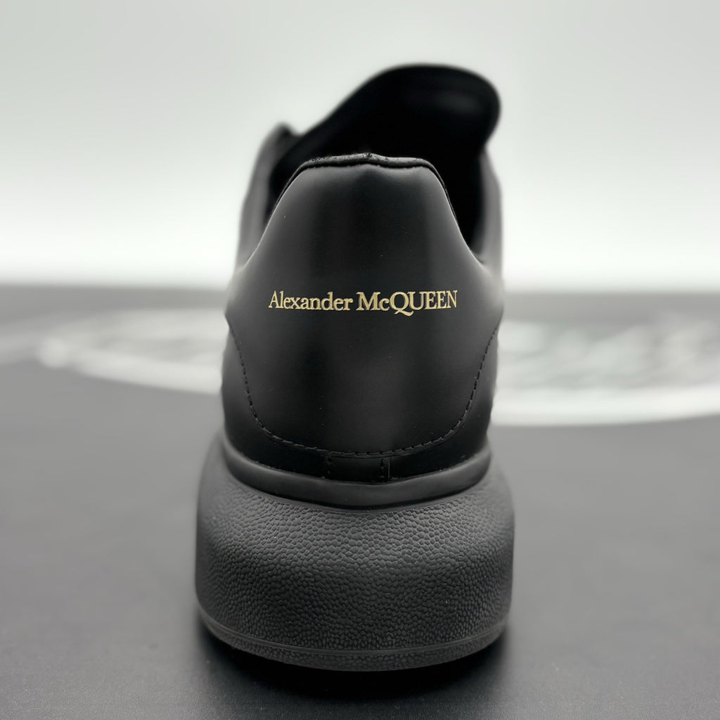 Size 44 (11 US) - Alexander McQueen Oversized ' Black ' | GOOD CONDITION!